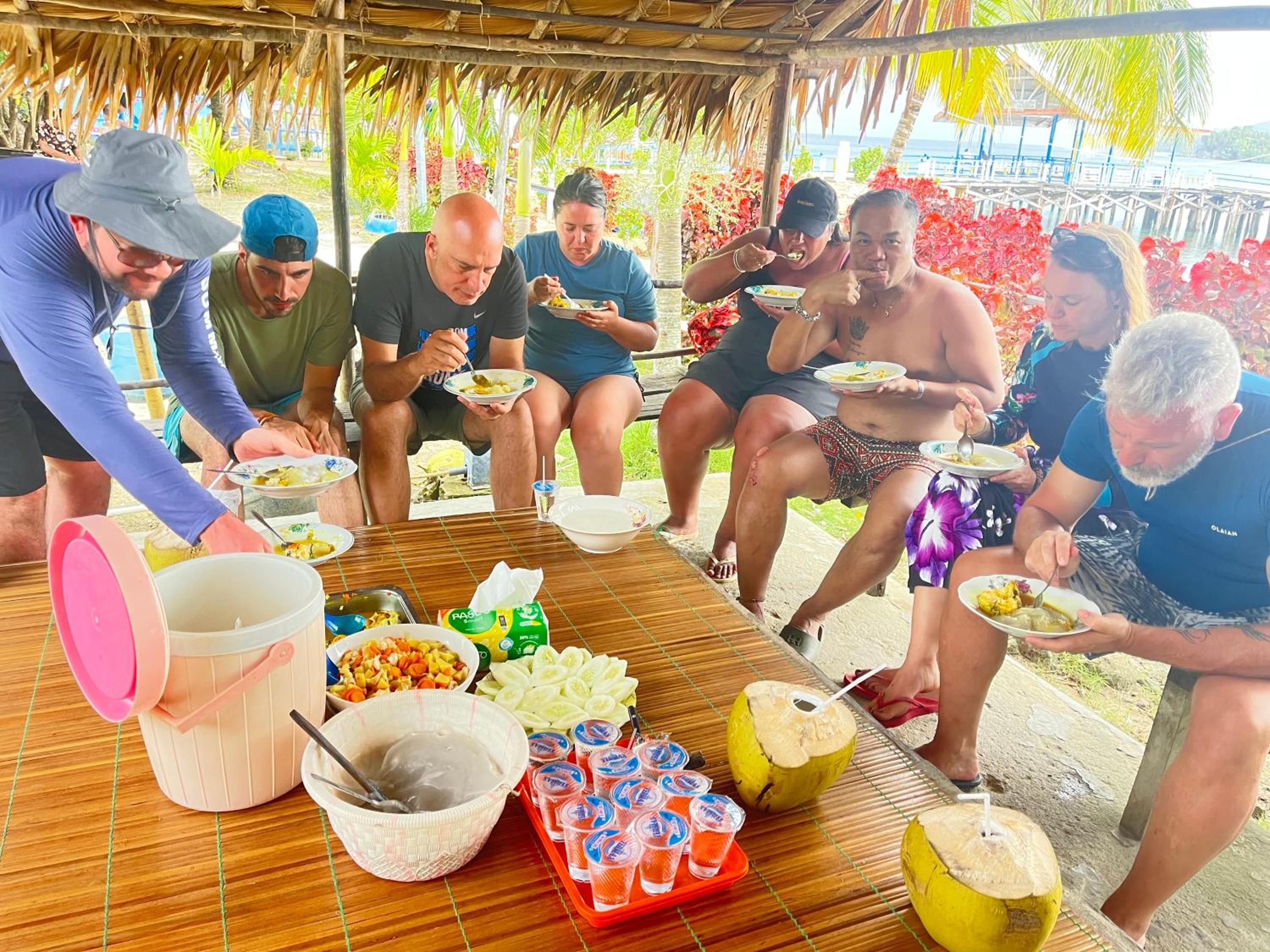 Tamaku homestay privat island