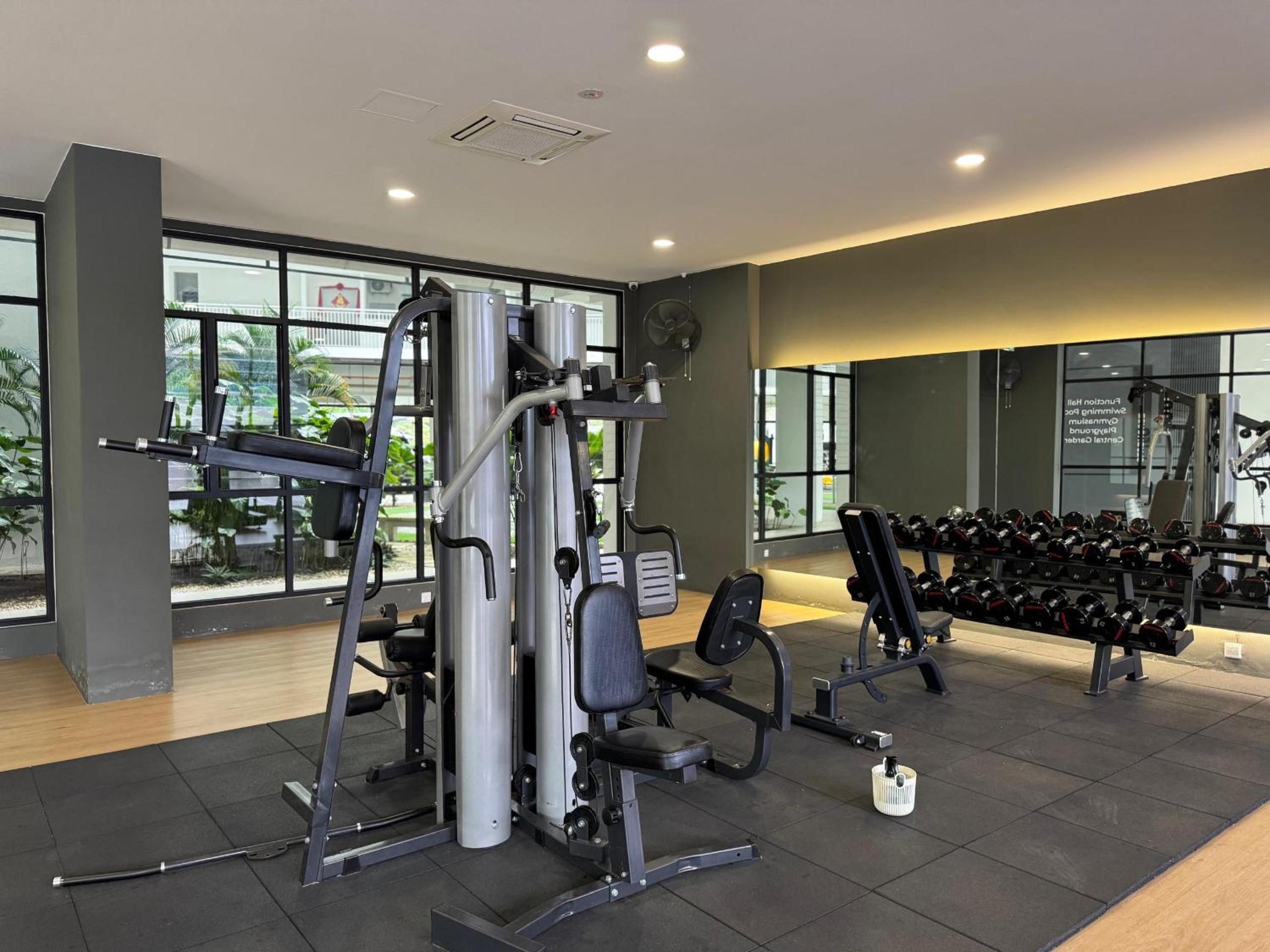 Kuching Cozy Comfort 05 - Modern Gem Suites 7 Pax near Airport & Saradise photo 8