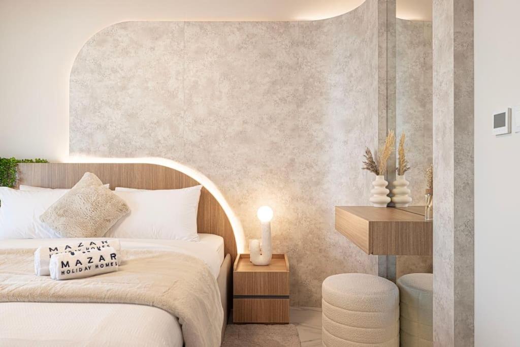 2BR Luxury Stay with Starry Ceiling