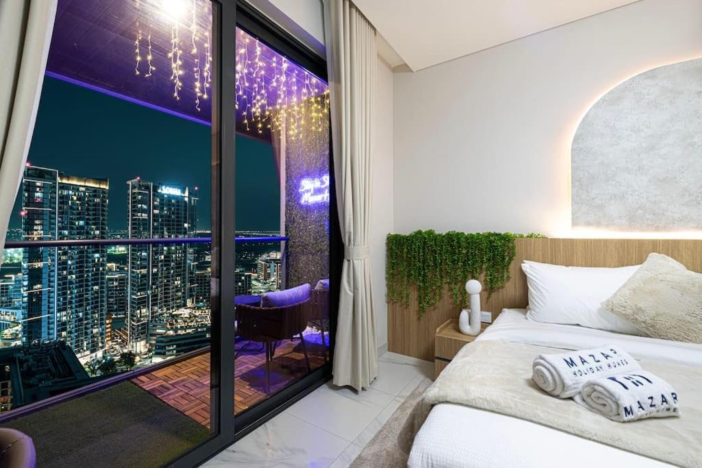 2BR Luxury Stay with Starry Ceiling