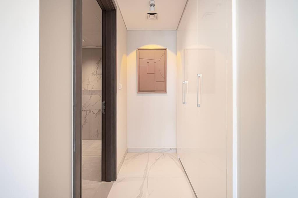 2BR Luxury Stay with Starry Ceiling