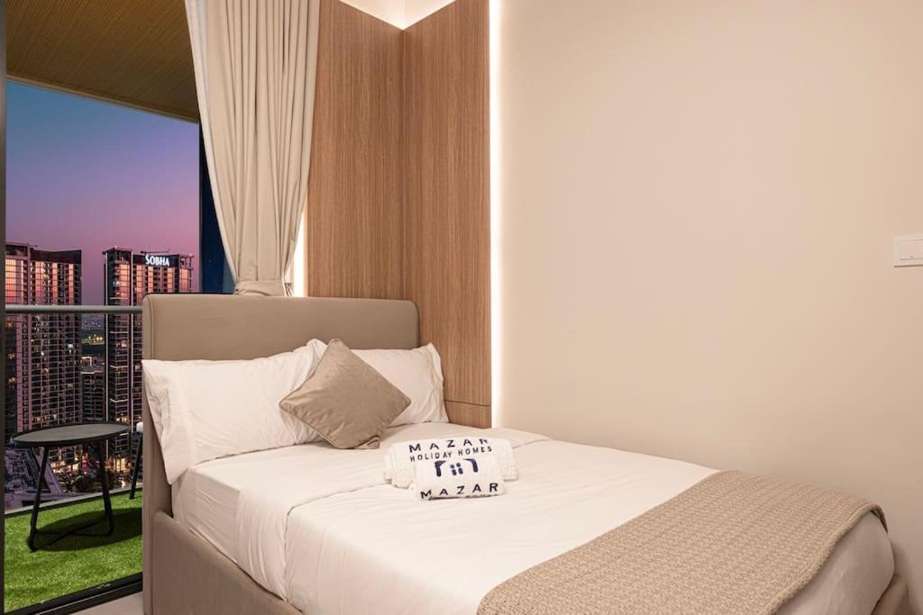 2BR Luxury Stay with Starry Ceiling