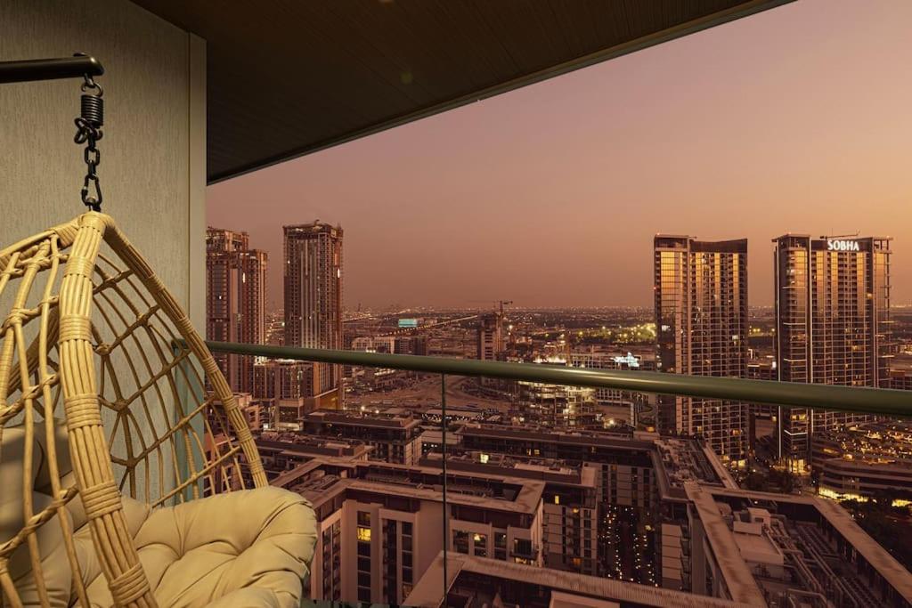 2BR Luxury Stay with Starry Ceiling