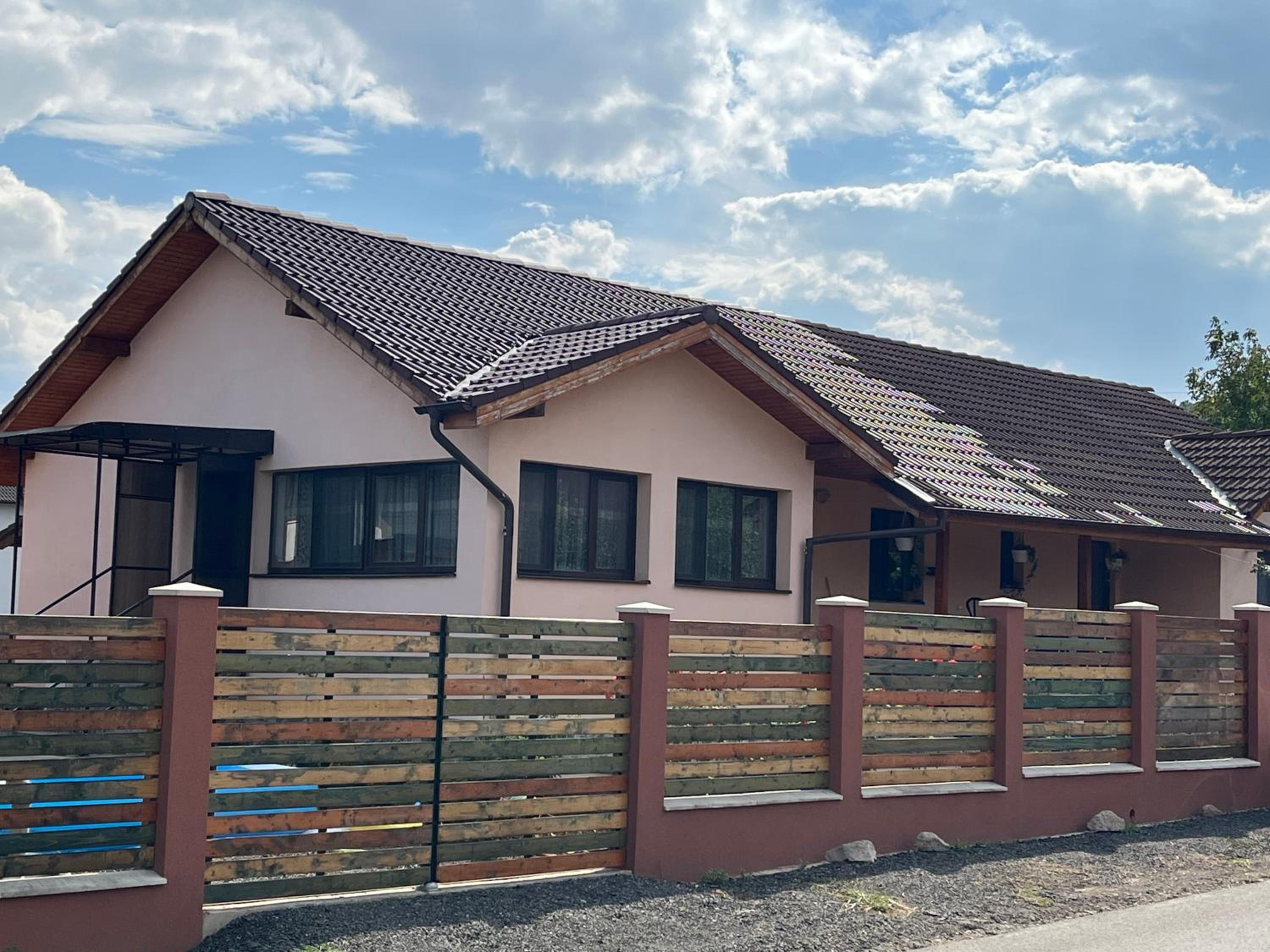 Beautiful house in a very quite area view 3