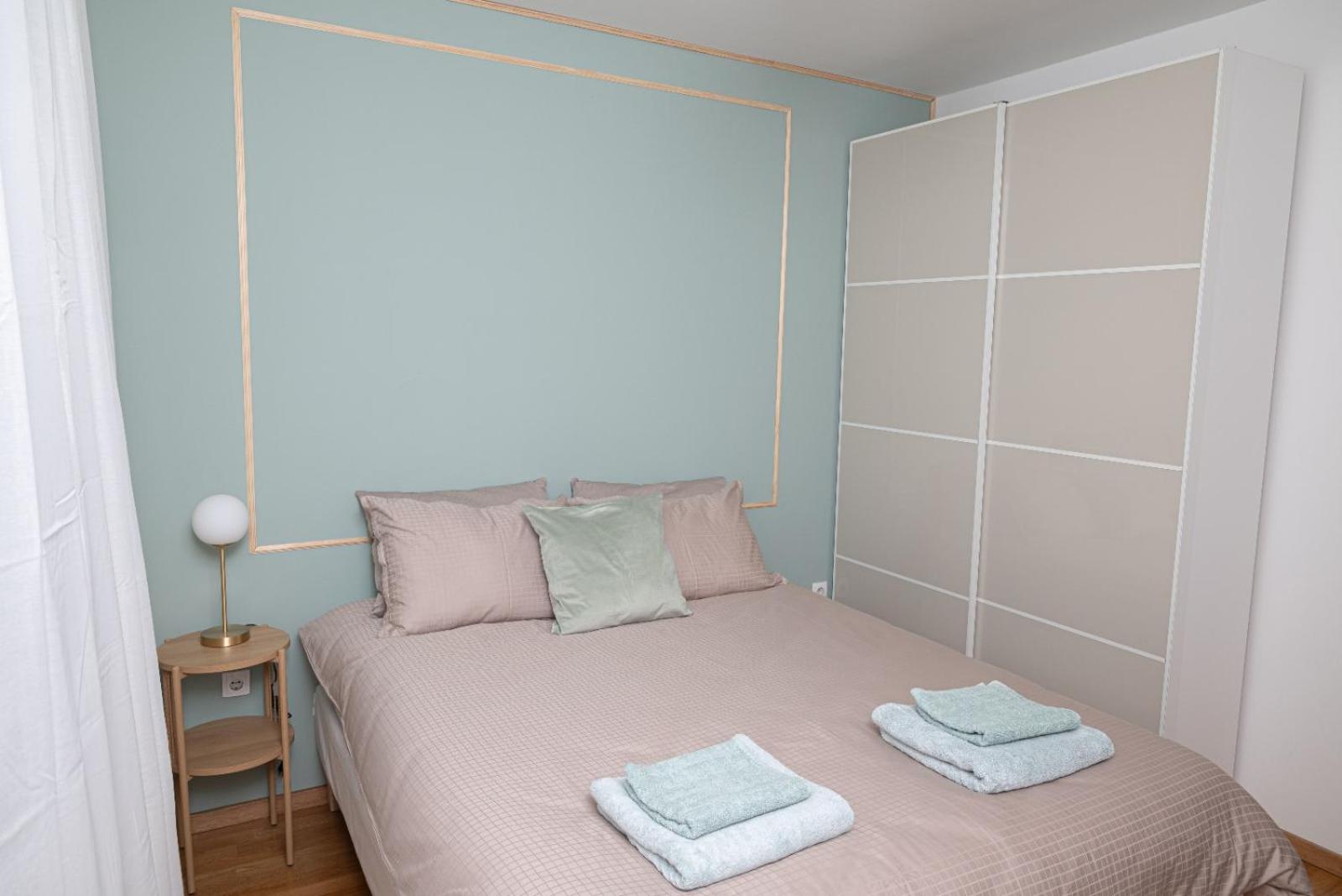 2 bedroom Apartment Private Parking Downtown Novi Sad view 3