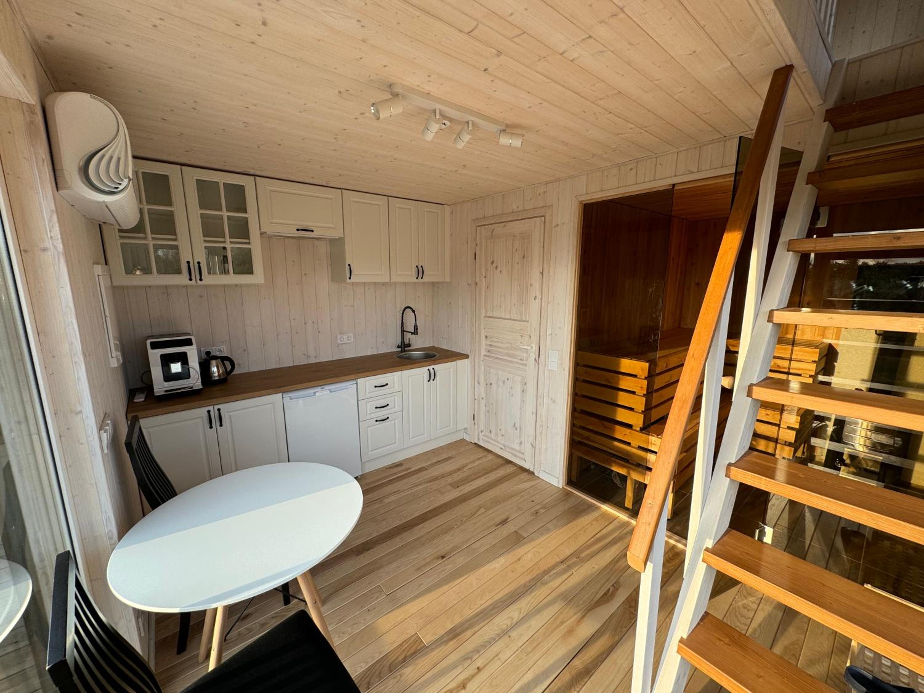 Kadaksalu with sauna hinnas