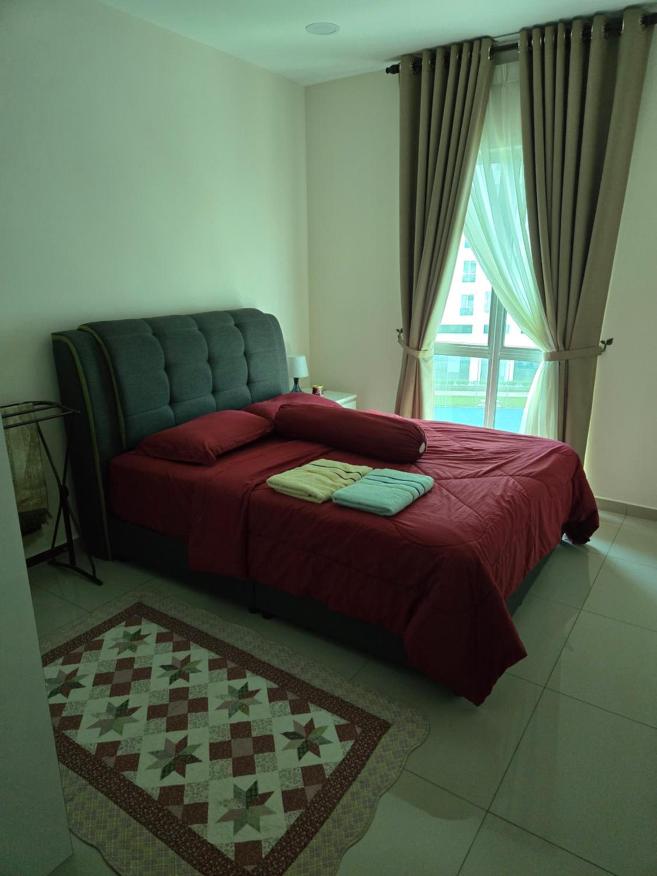 Hazel Luxe Apartment