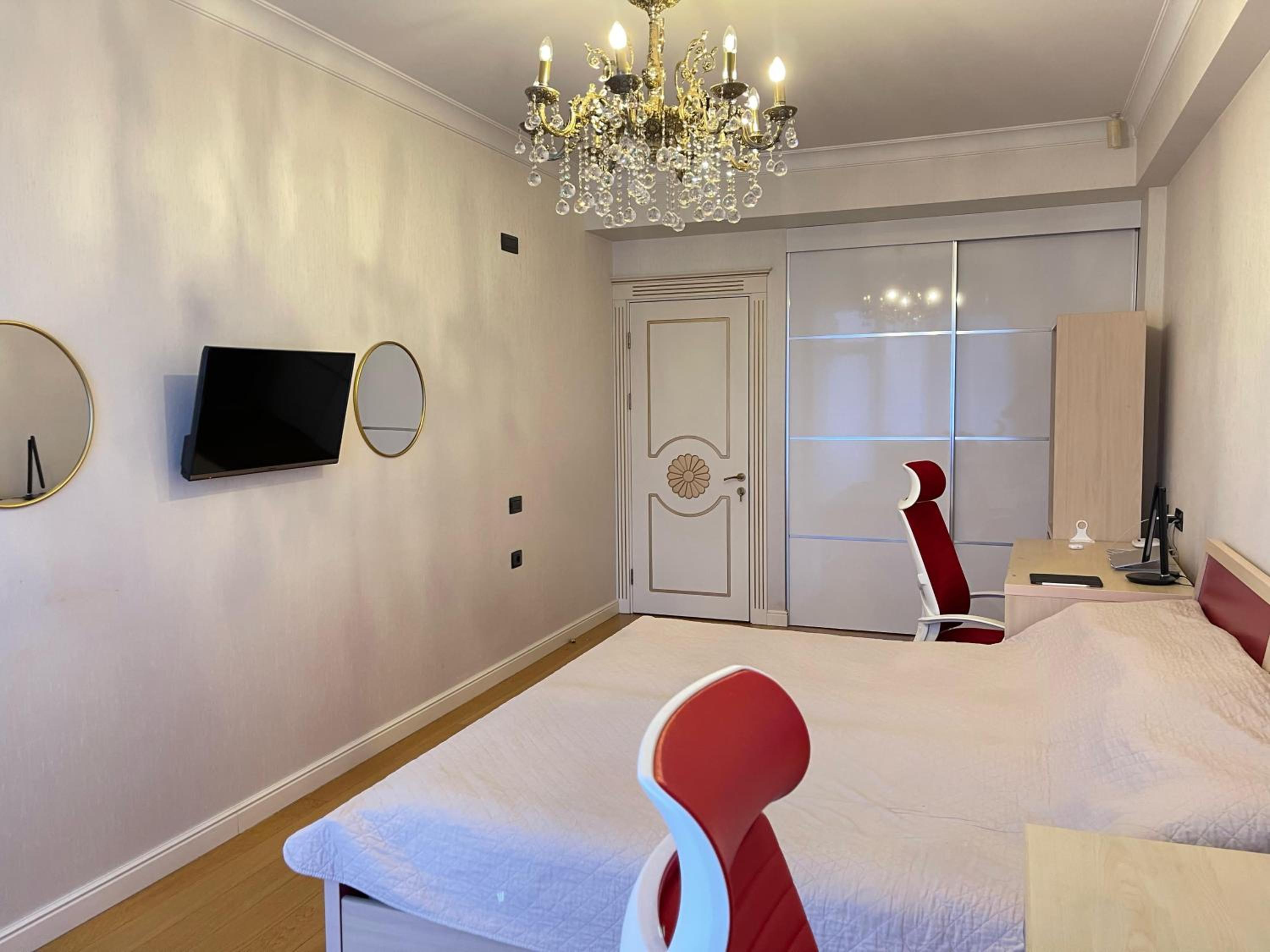 Port Apartment Main