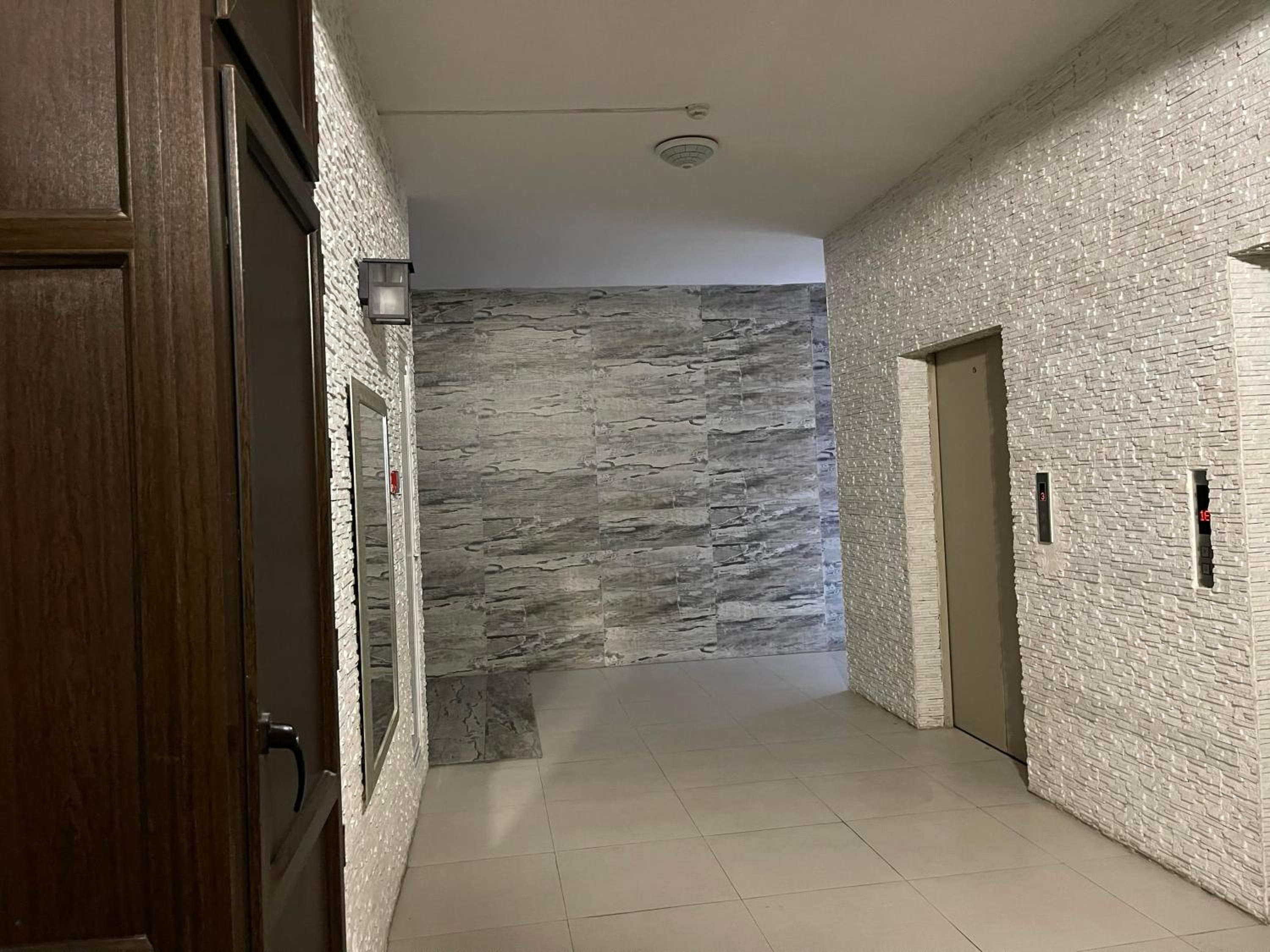 Port Apartment Main