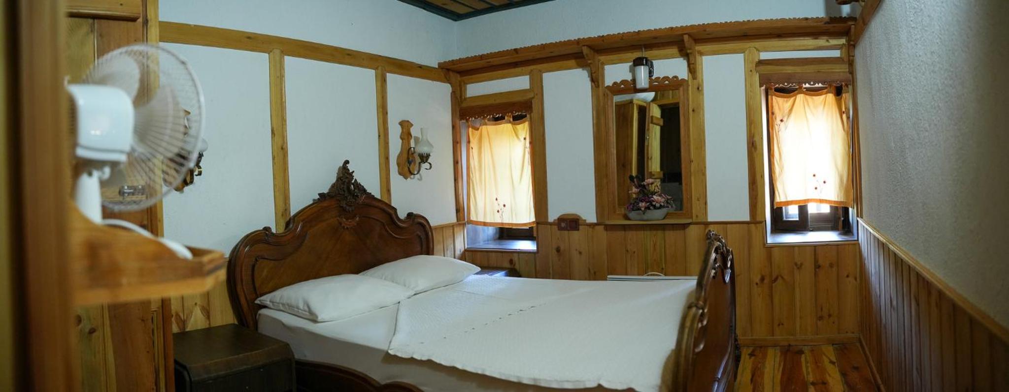 Ayşenaz Hanım Konağı