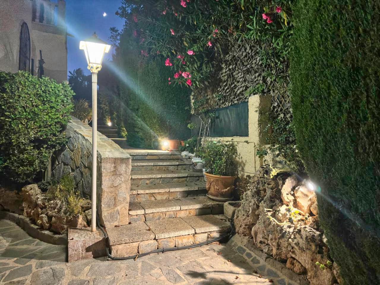 Chalet Los Almendros con piscina privada