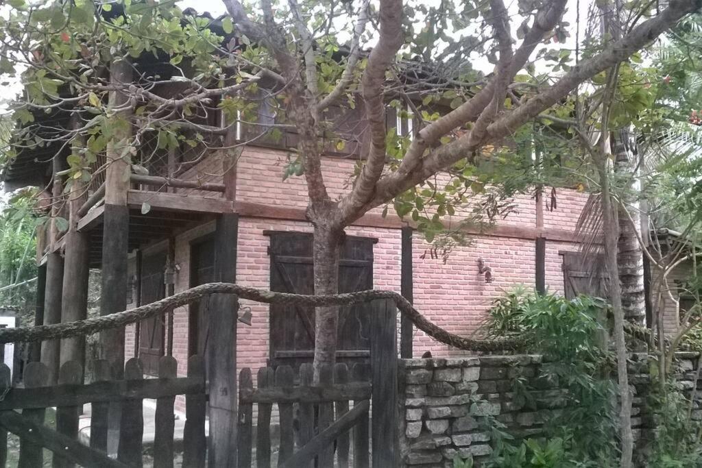 Lindo casarão assobradado no centro de Itaúnas