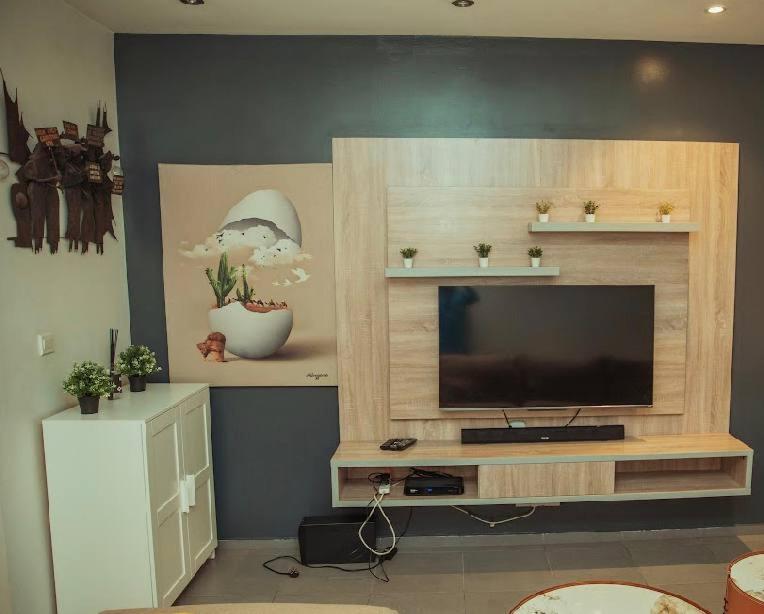 Enzo Apartments, Suites & Pods