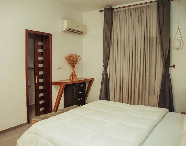 Enzo Apartments, Suites & Pods