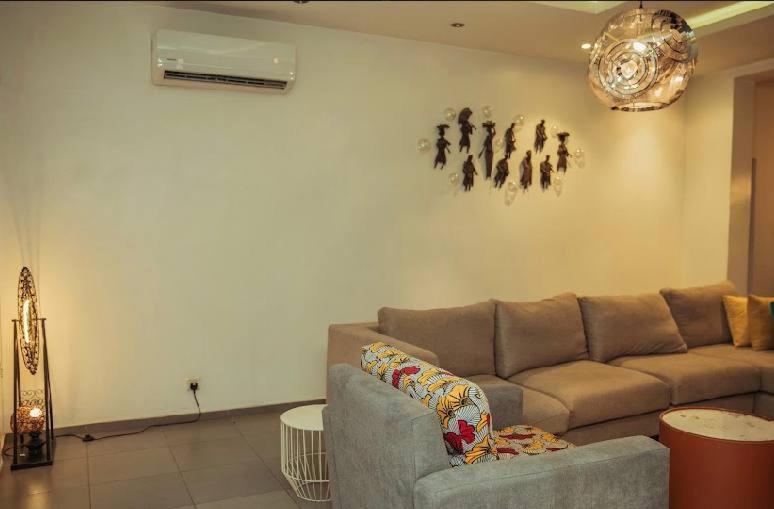 Enzo Apartments, Suites & Pods