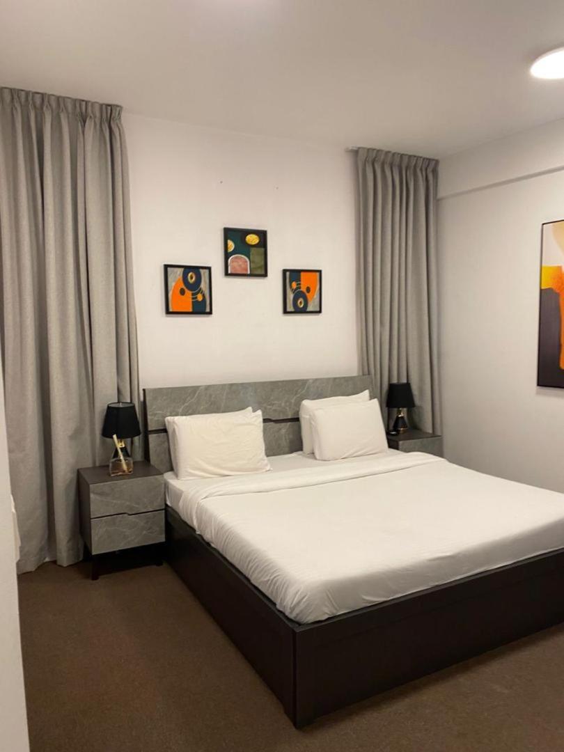 Enzo Apartments, Suites & Pods