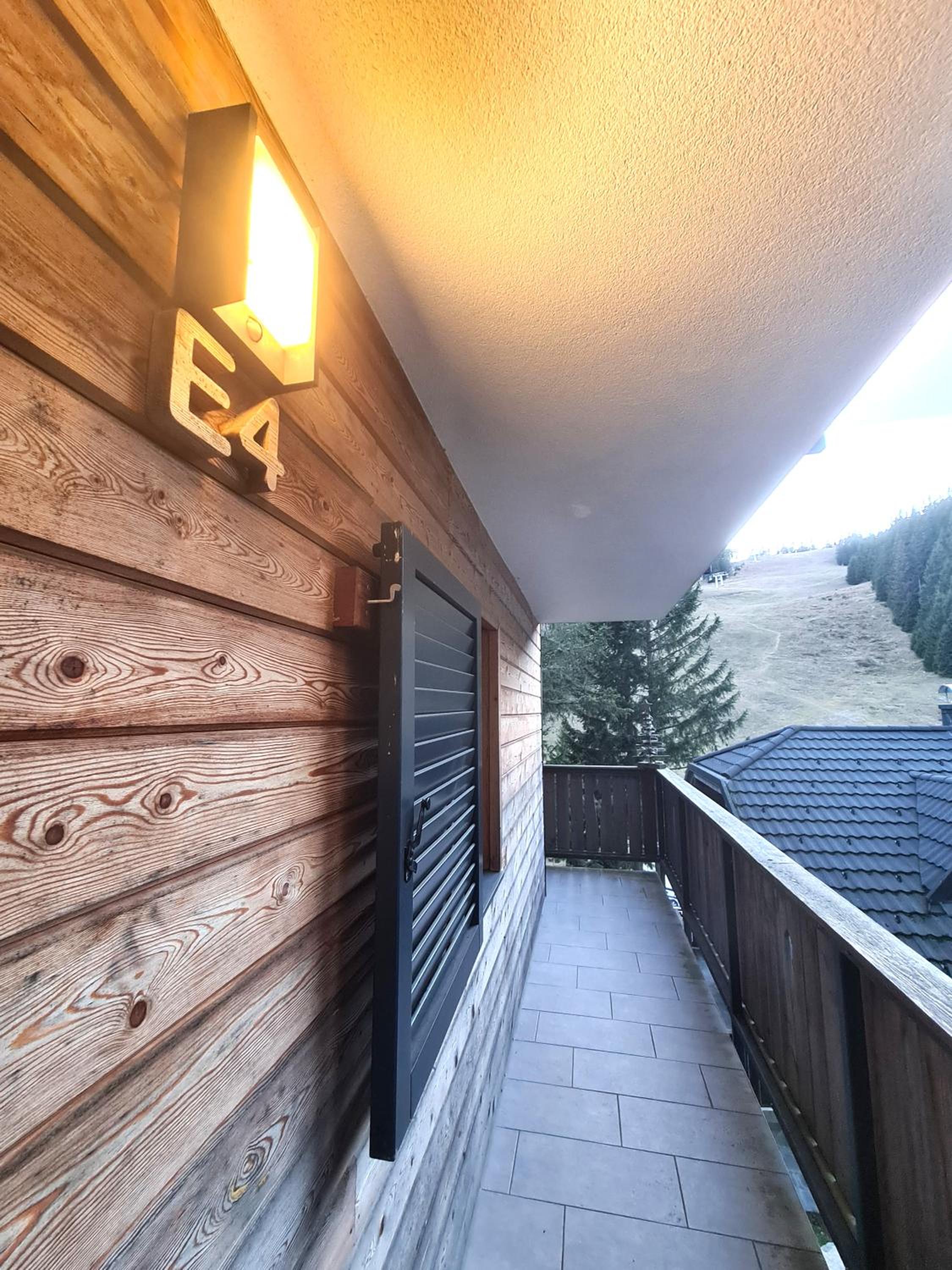 Alpine Escape Golte Apartment