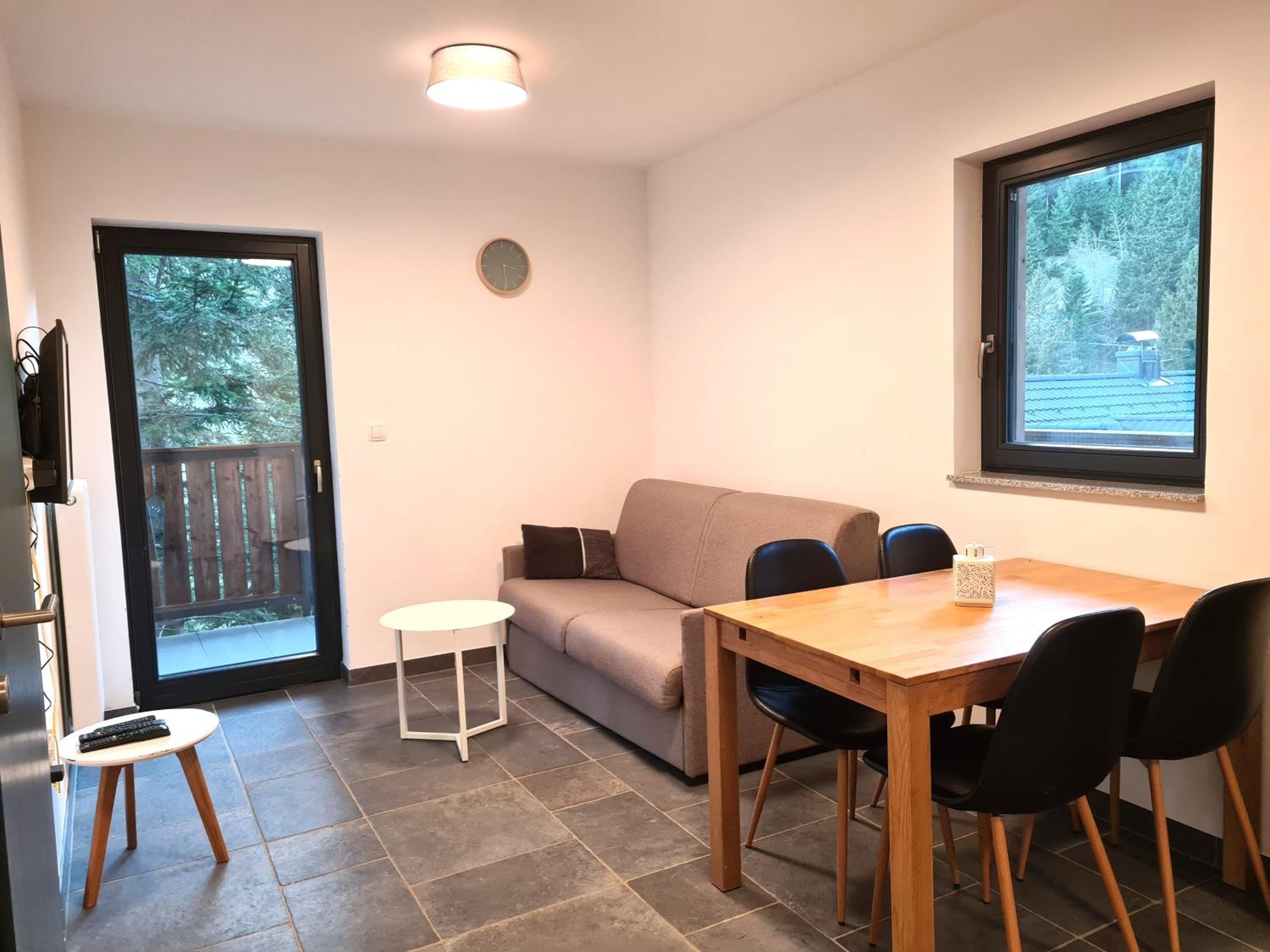 Alpine Escape Golte Apartment