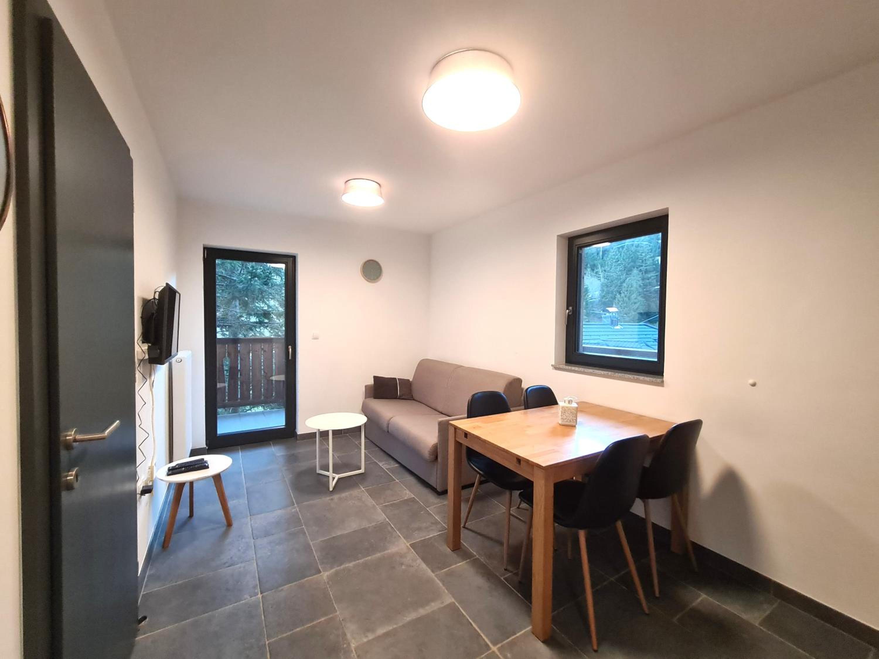 Alpine Escape Golte Apartment