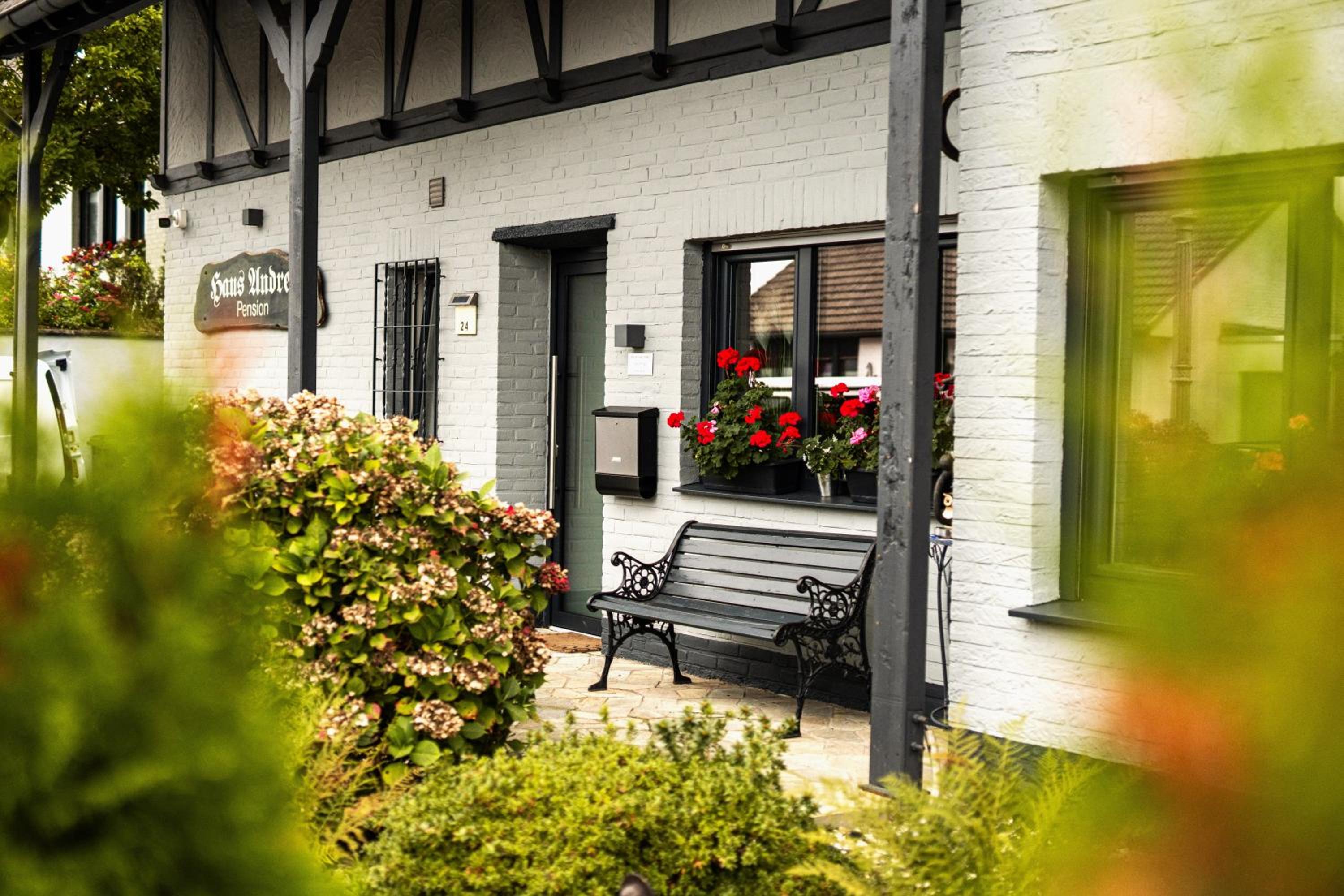 LiRo Hotel-Pension Haus Andrea