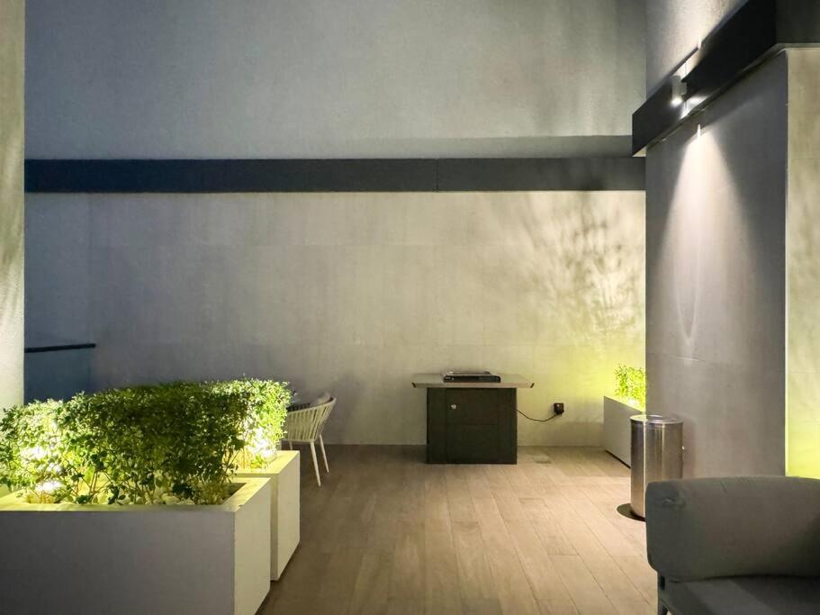 2BR Luxury Stay with Starry Ceiling