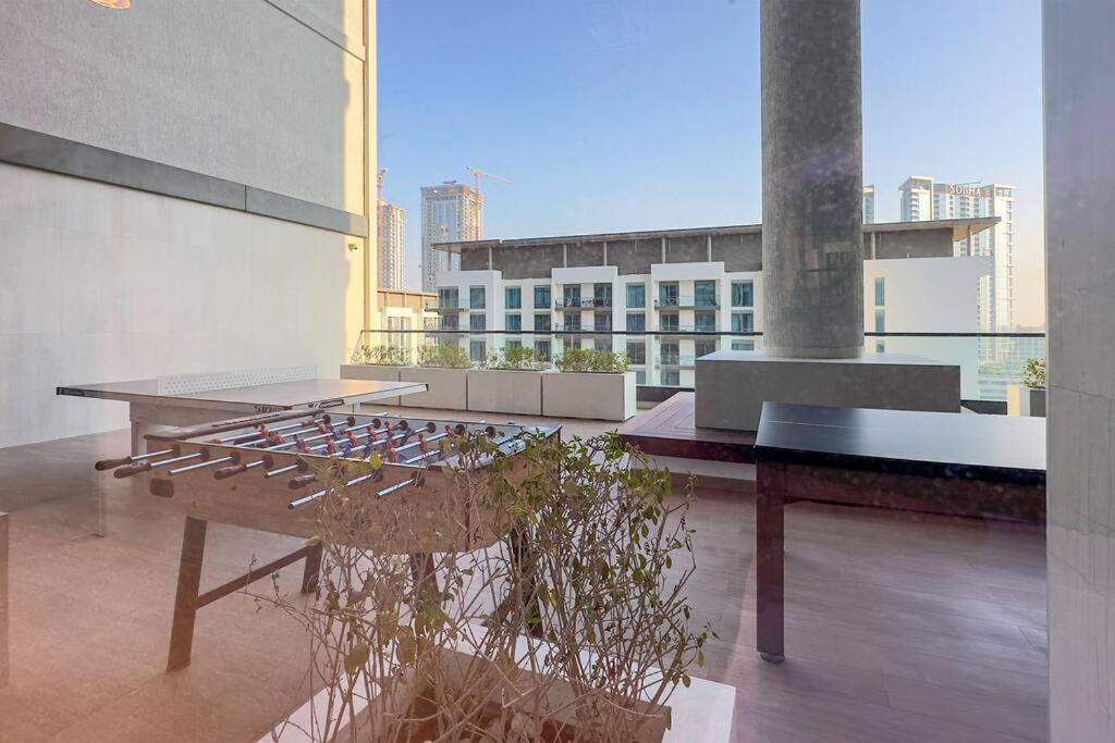2BR Luxury Stay with Starry Ceiling