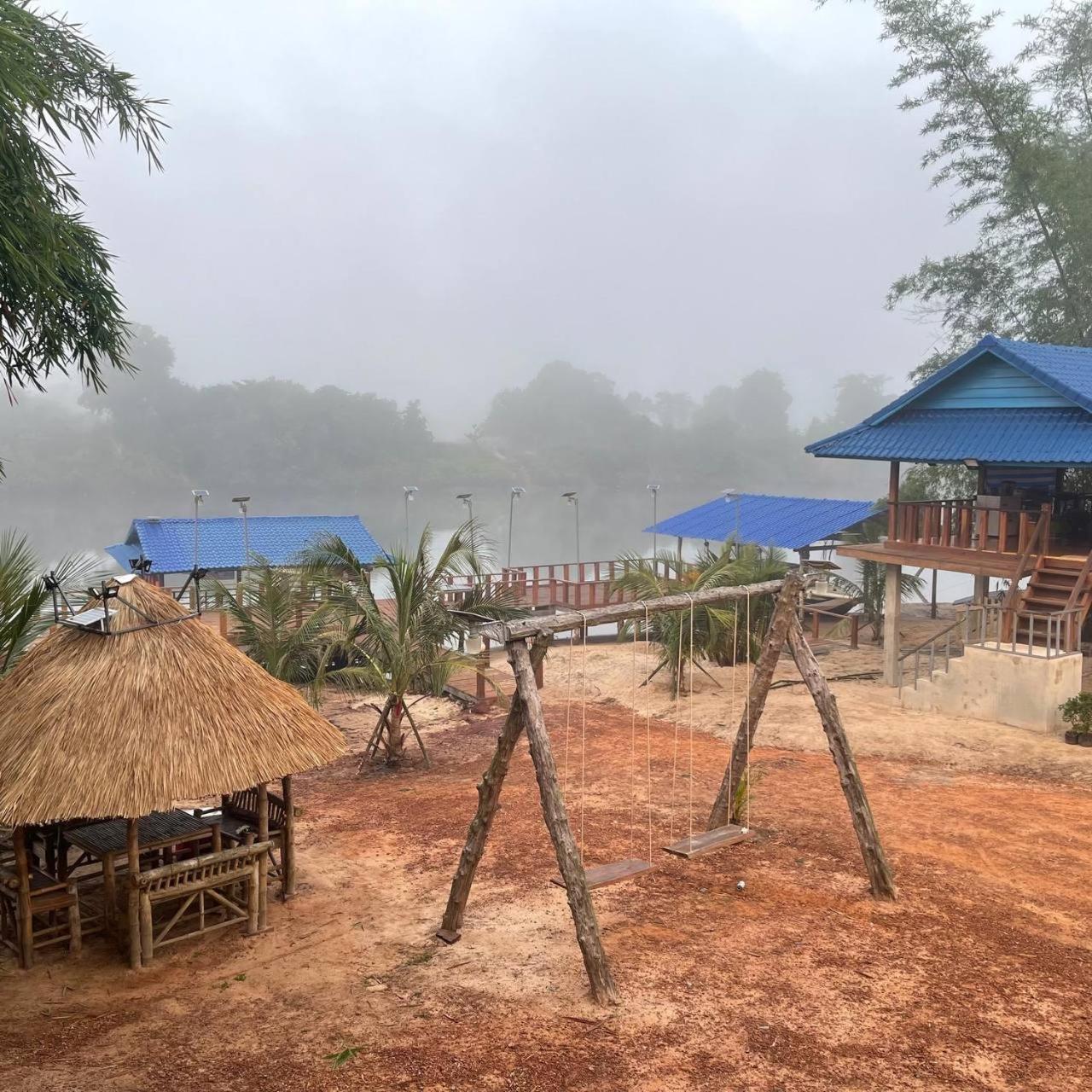 Luna bungalow view 5