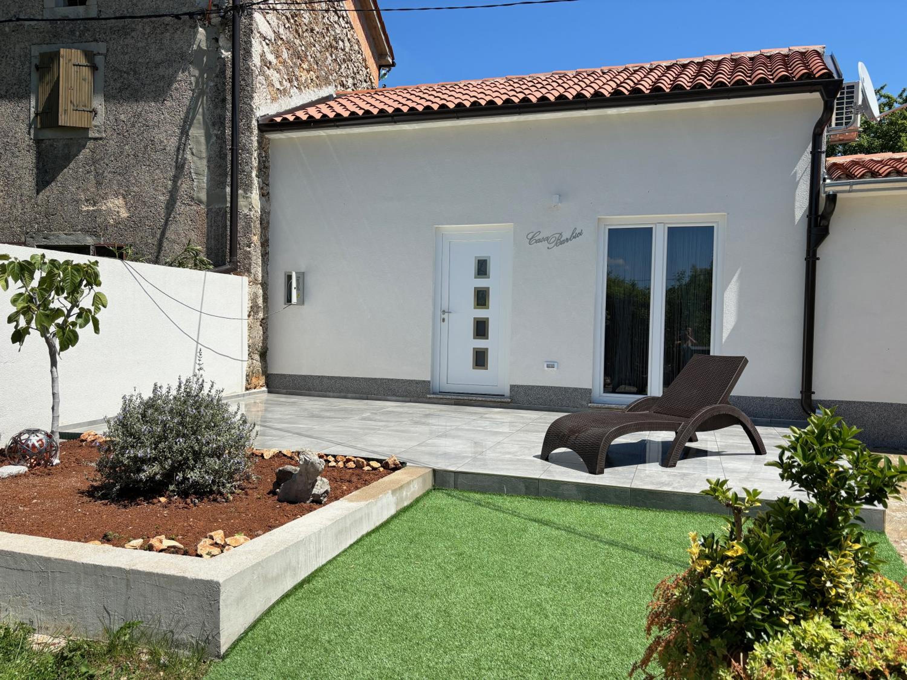 Photo 27