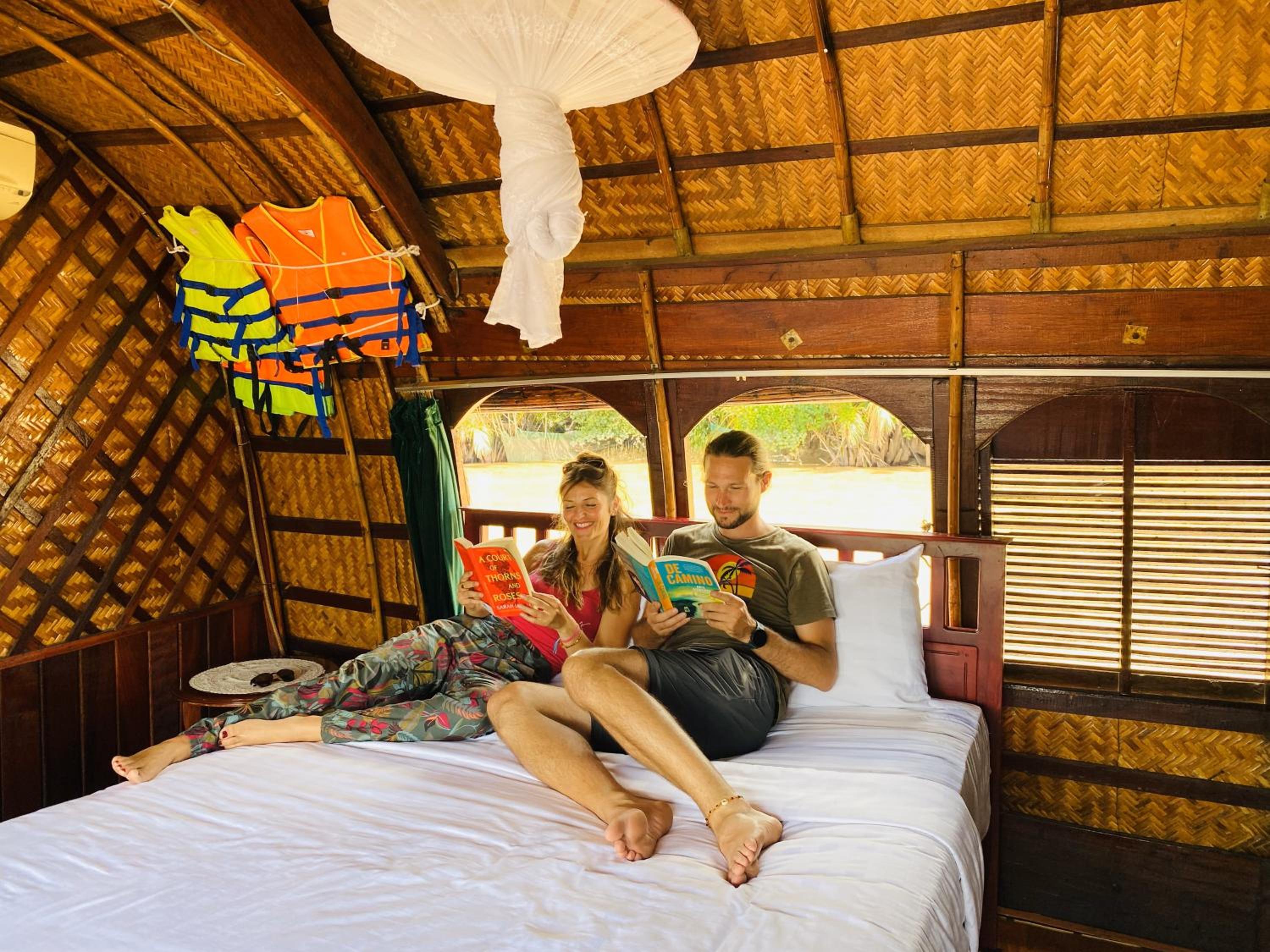 Mekong Delta Overnight Sampan Cruise in Ben Tre