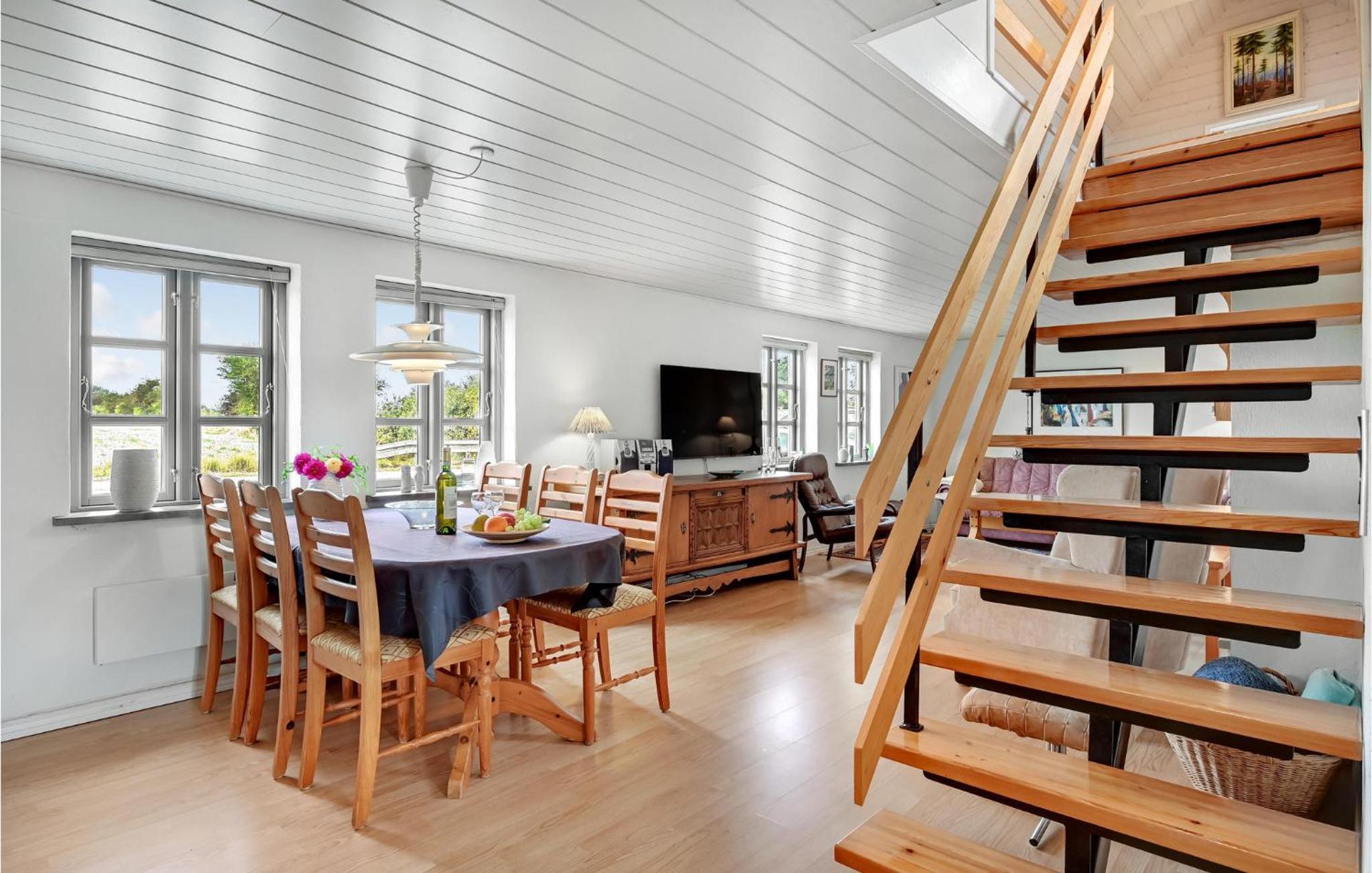 1 Bedroom Beautiful Home In Roslev view 3