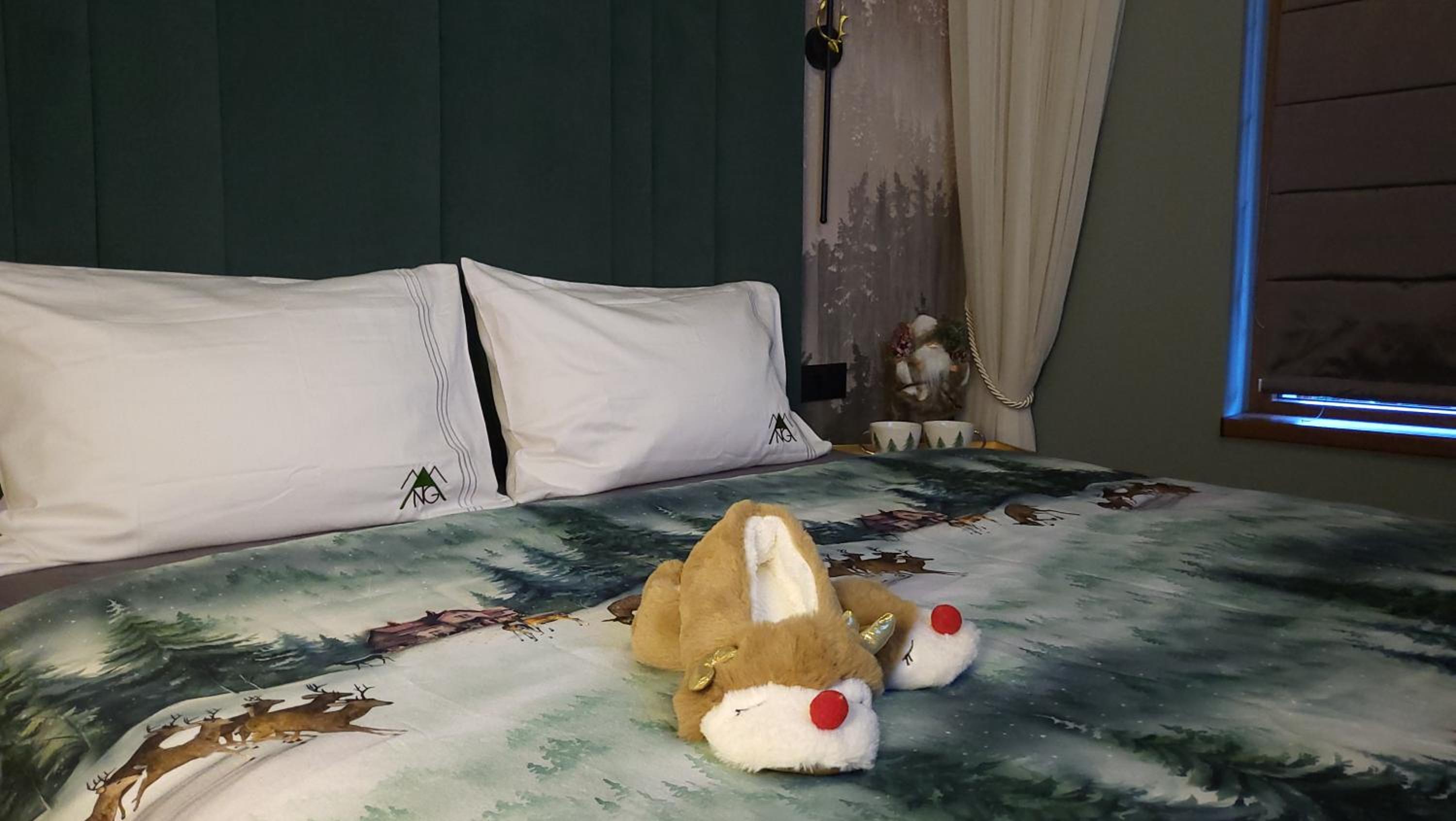 Pinewood ANG premium luxurious apartment 15