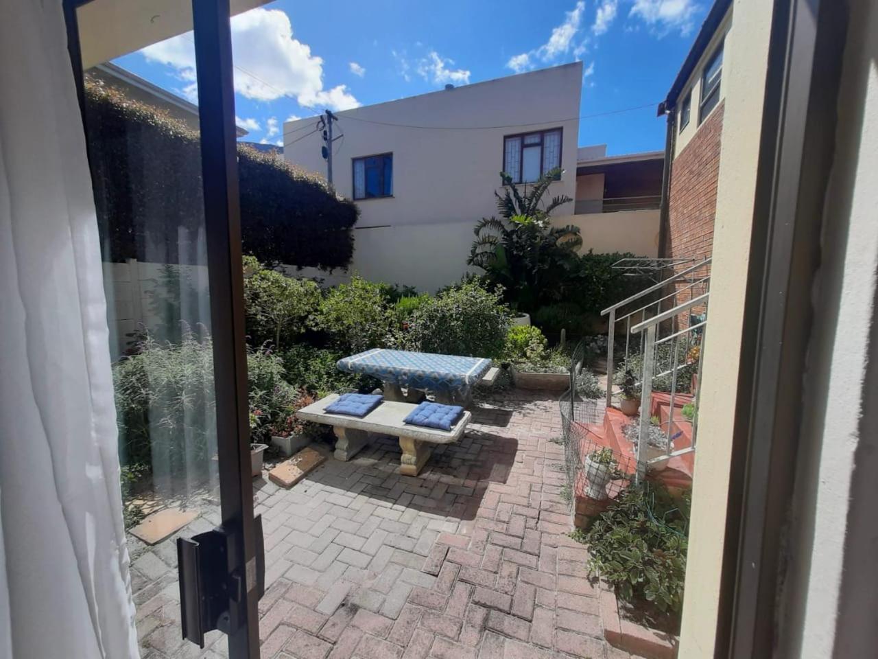 Voëlklip garden flat