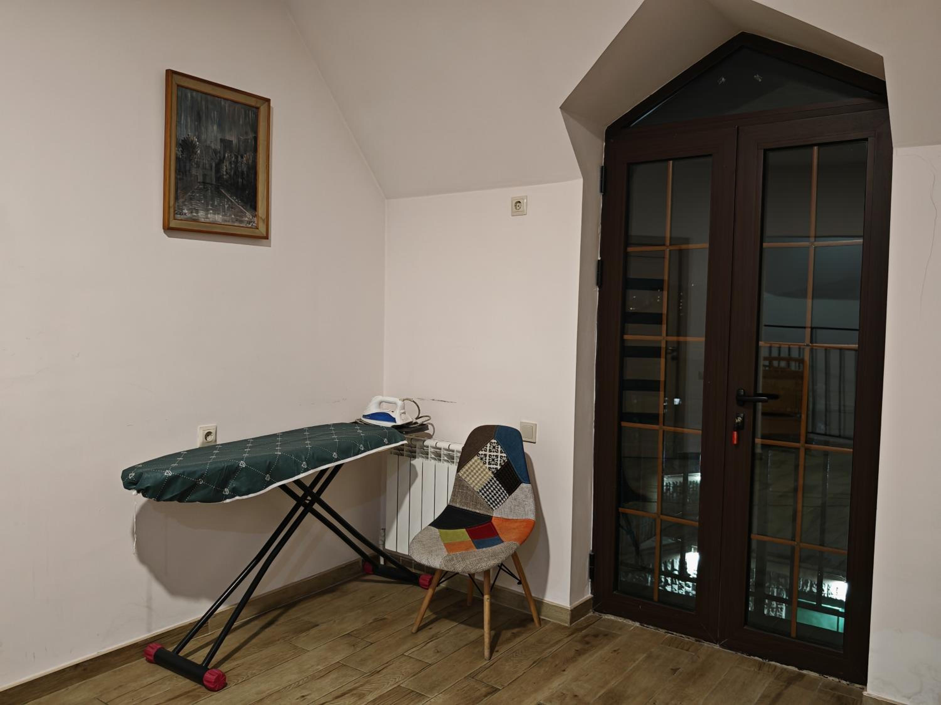Blur Inn Gallery