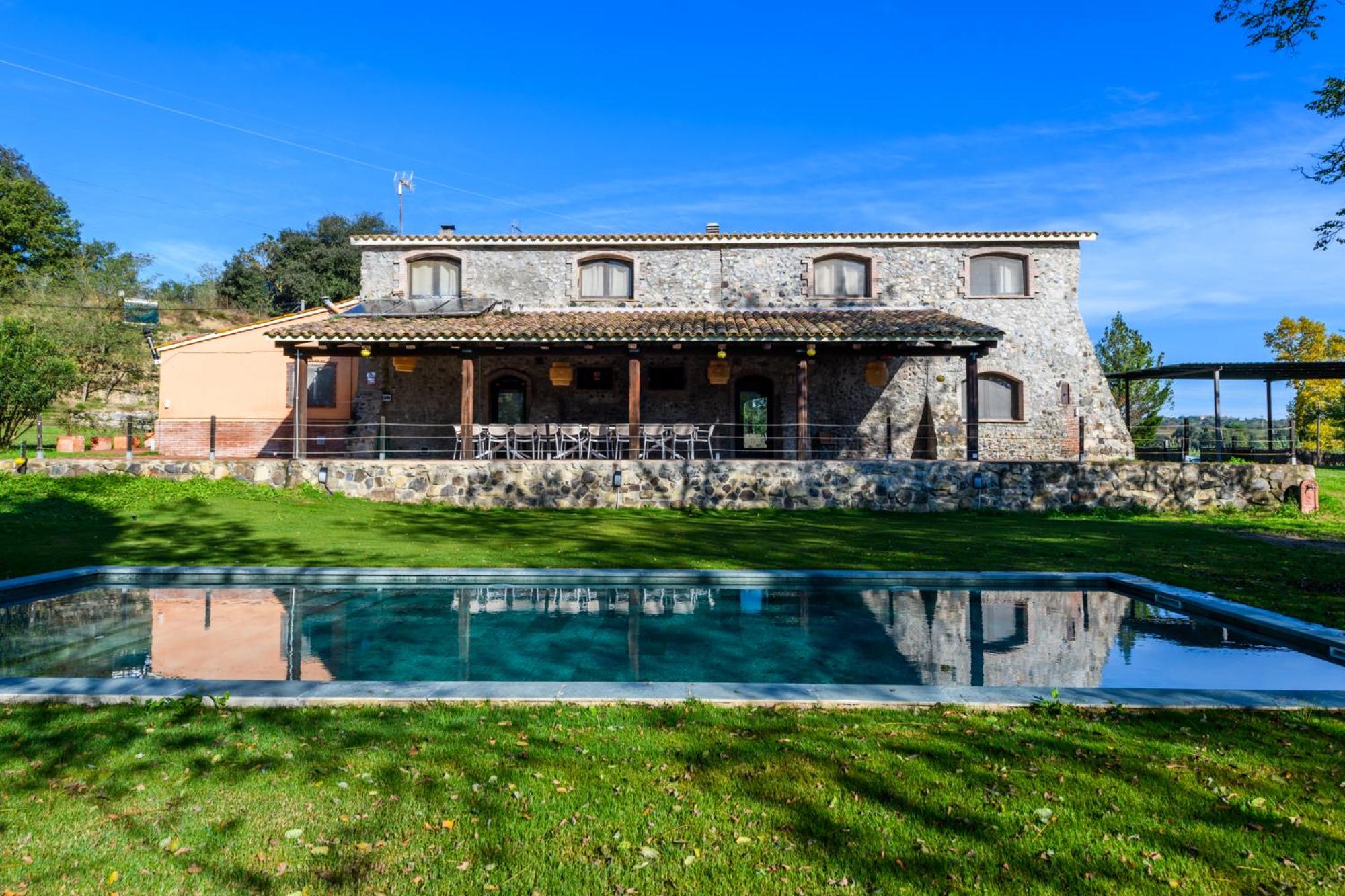 MASIA PUIG PIQUÉ - Piscina, jardín, porcho, BBQ, WIFI - 20 PERSONAS view 5