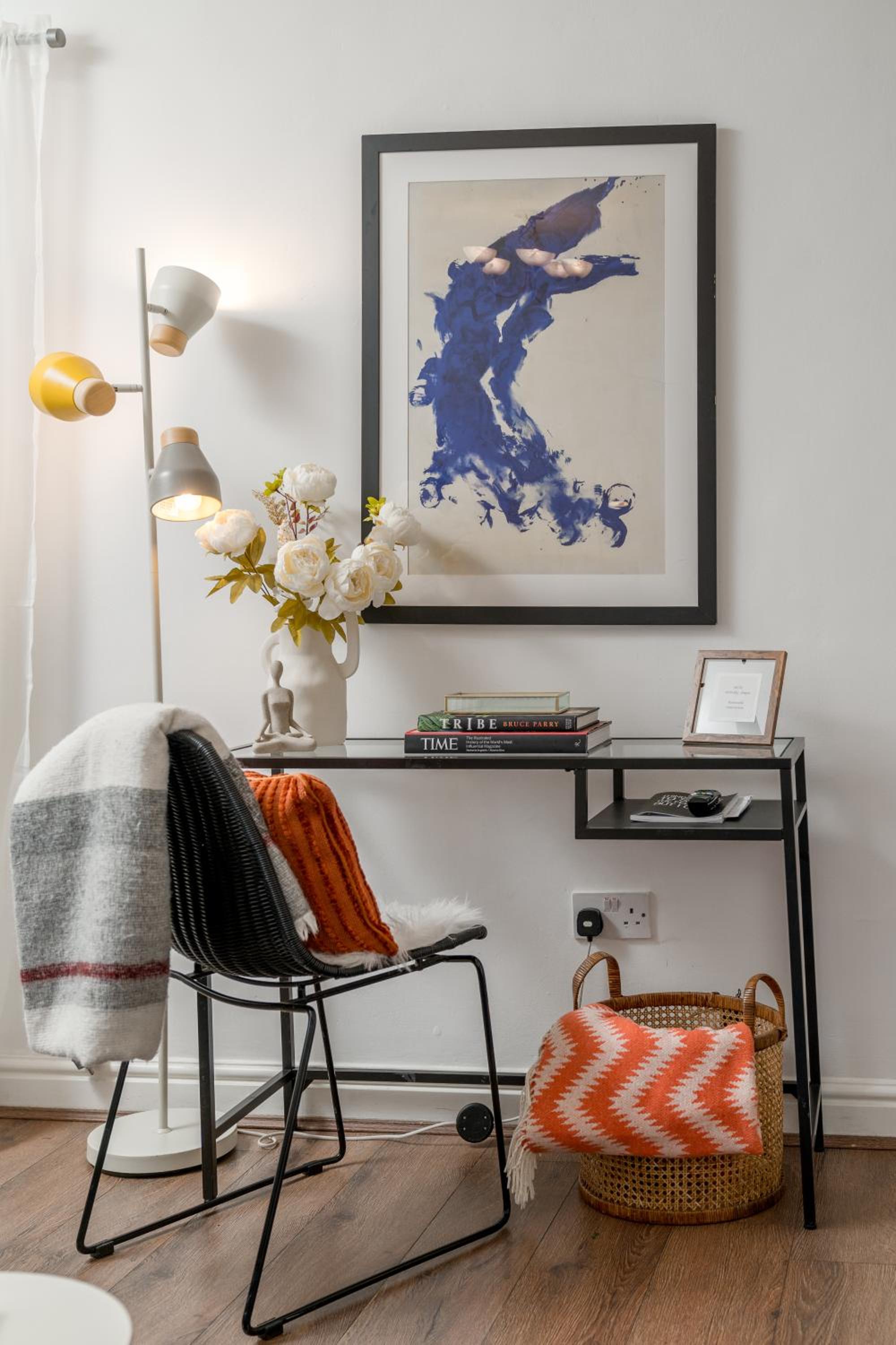 Stylish 3 bedrooms apartment 20 mins to Central London with Balcony - Open for Long Stays and Families Relocating - Image 4