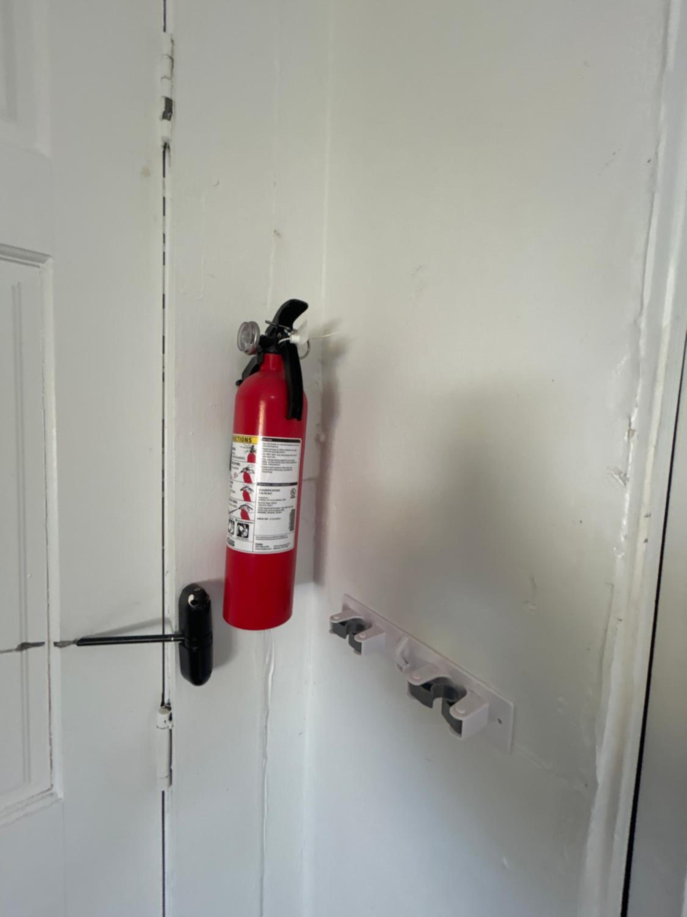 2F4-Chelsea Suites In-Unit washer dryer and TV, photo 14