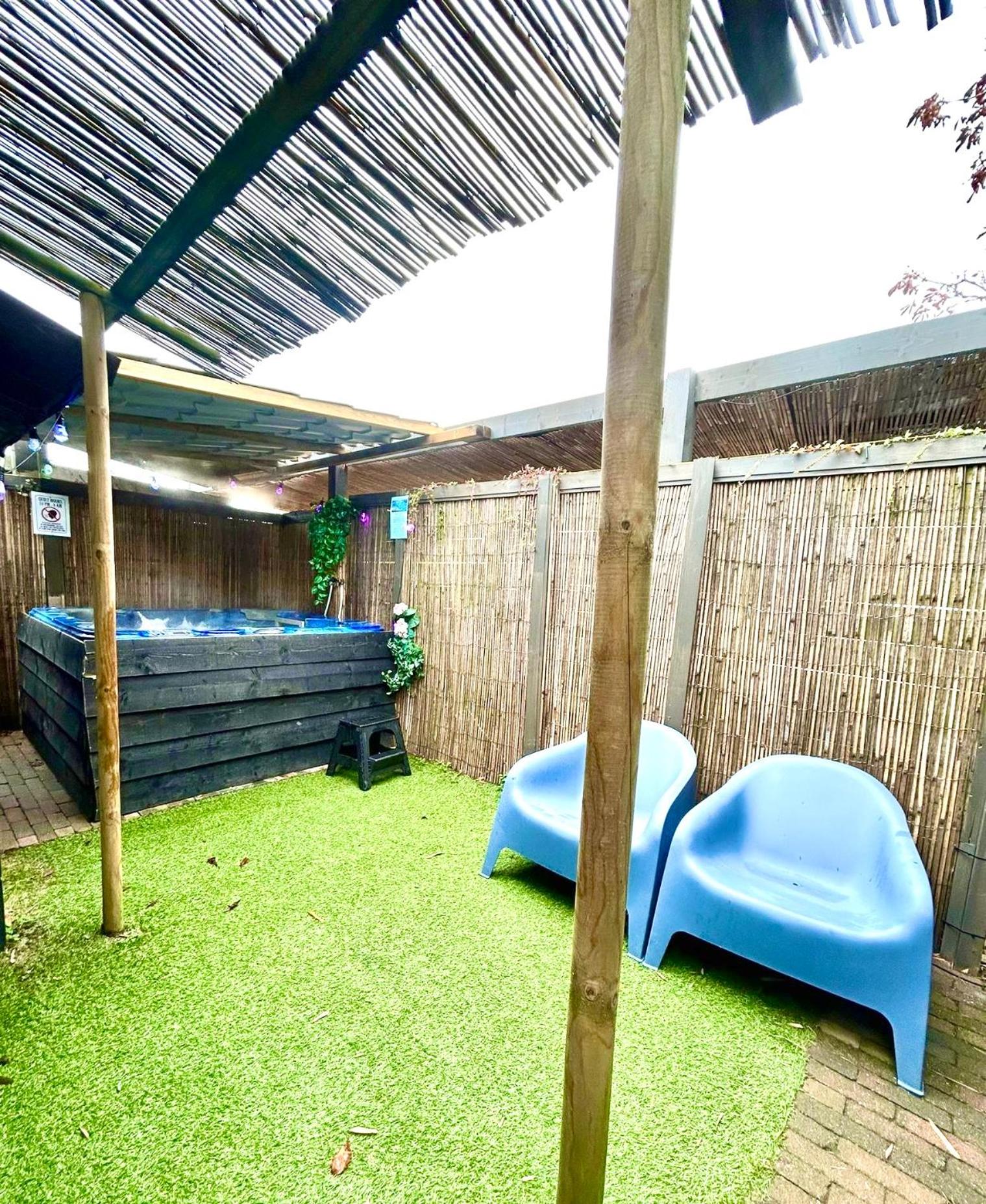 Jungle style lodge with jacuzzi ,sauna and garden near Amsterdam - Property Image 34