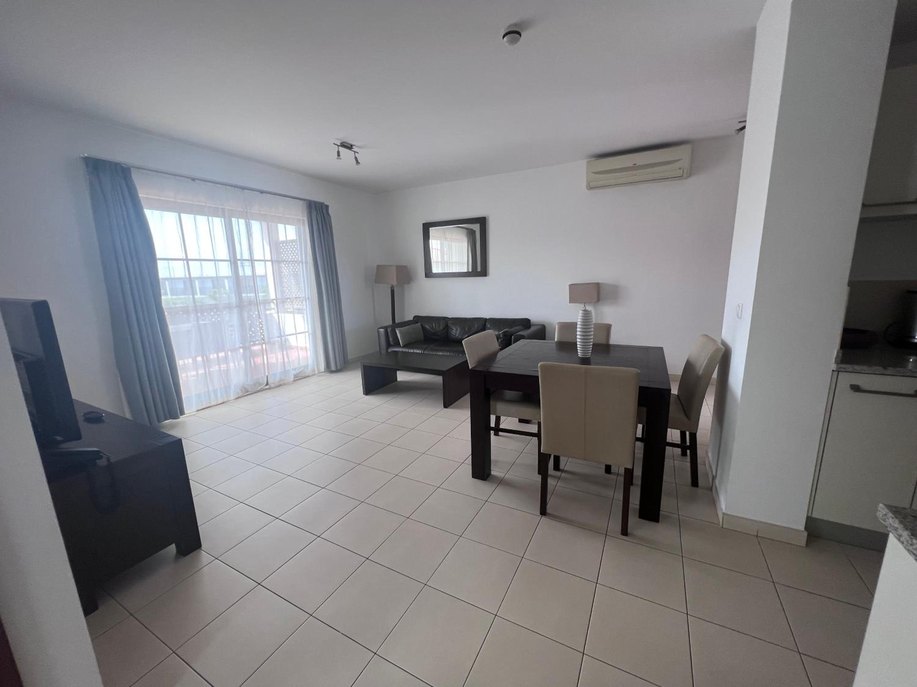 Bikini Beach Apartments by IMOCV