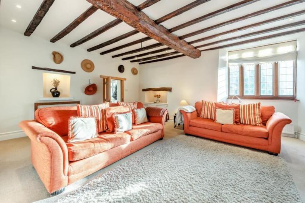 Charming And Cosy Town Farmhouse view 5