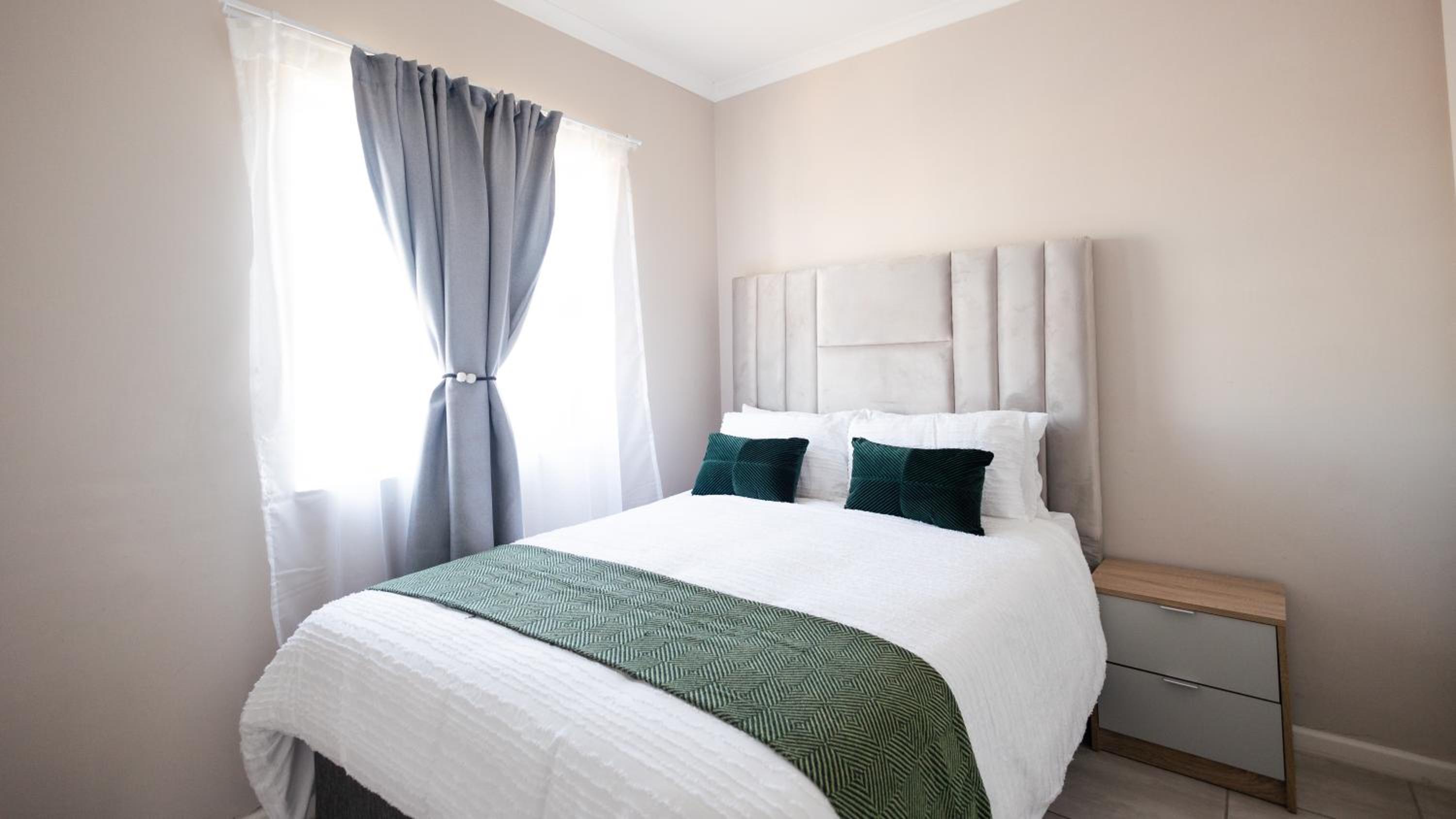 Walmer Sleek Home Away from Home