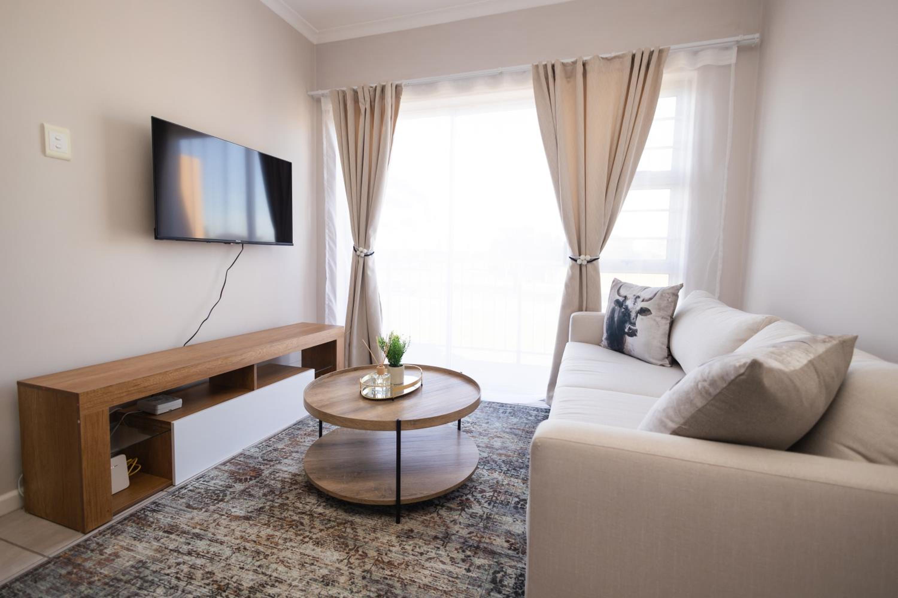 Walmer Sleek Home Away from Home