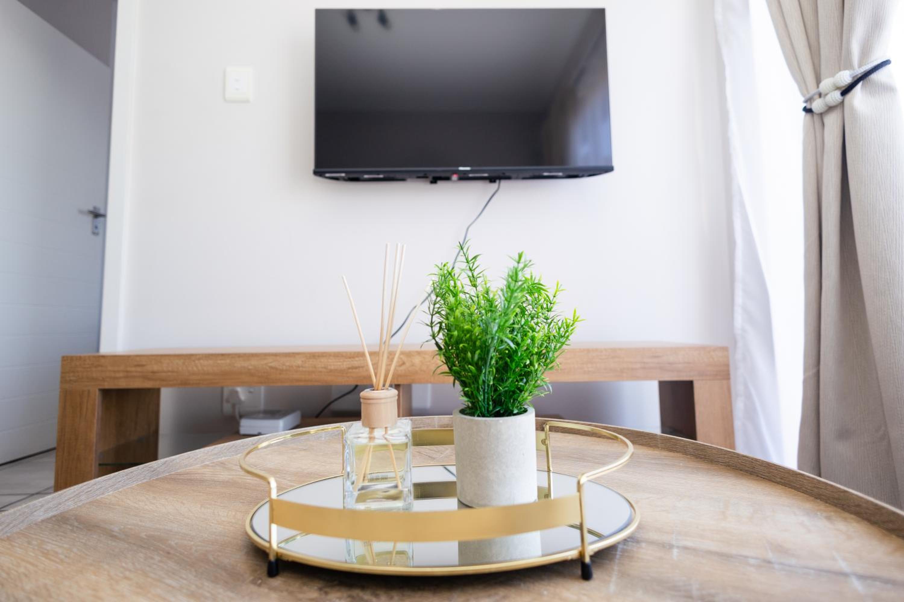 Walmer Sleek Home Away from Home