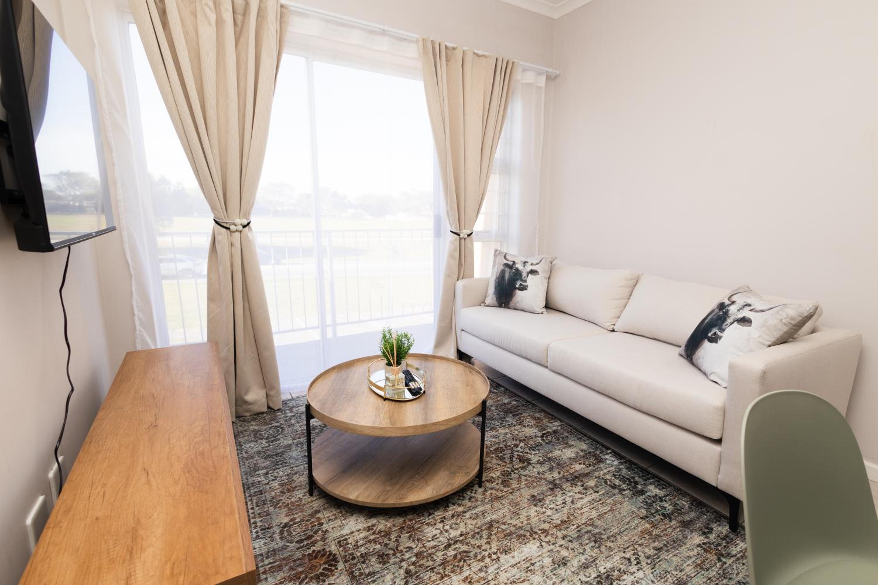 Walmer Sleek Home Away from Home