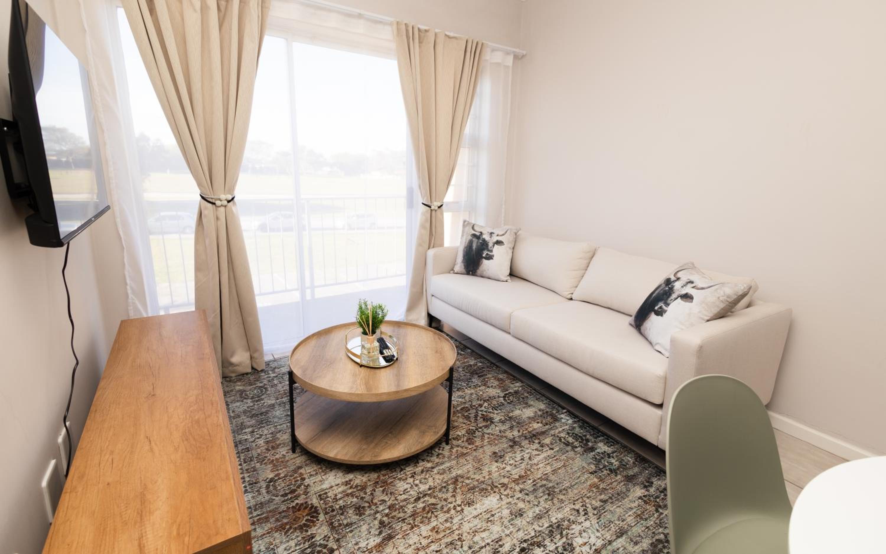Walmer Sleek Home Away from Home