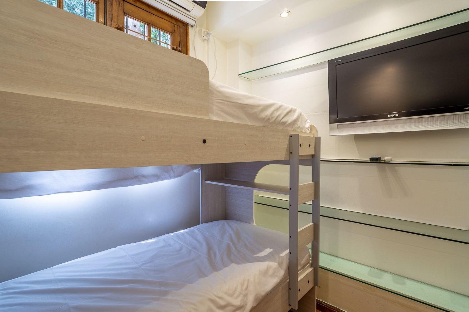 Ideal Families Private Terrace, BBQ & Jacuzzi!