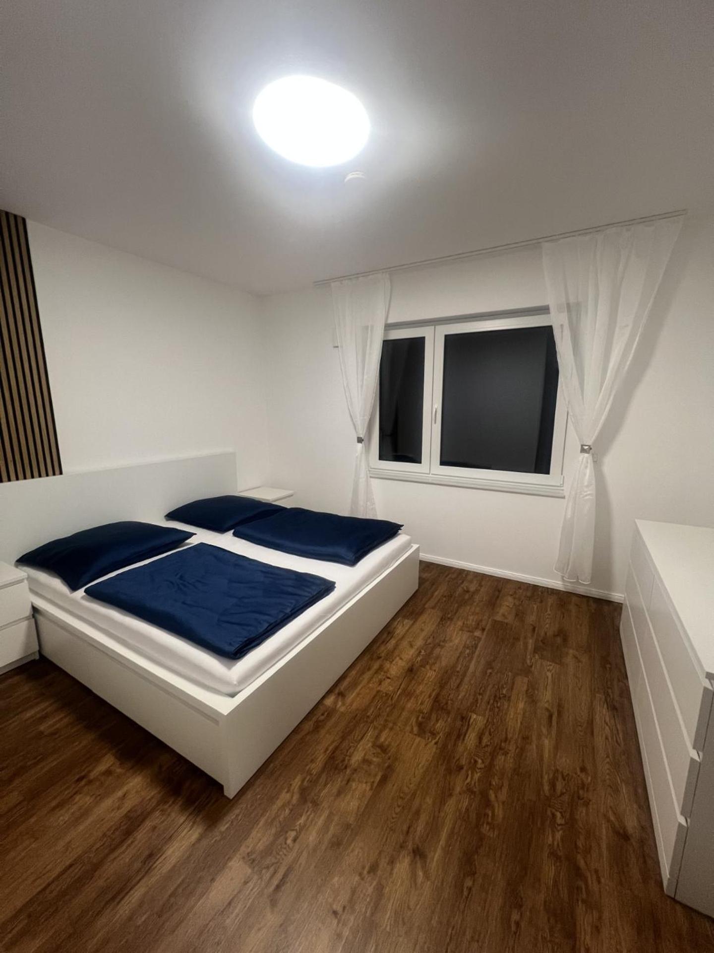 Schöne Ferienwohnung in Buxtehude- Zentral -Lade Säule -6Person