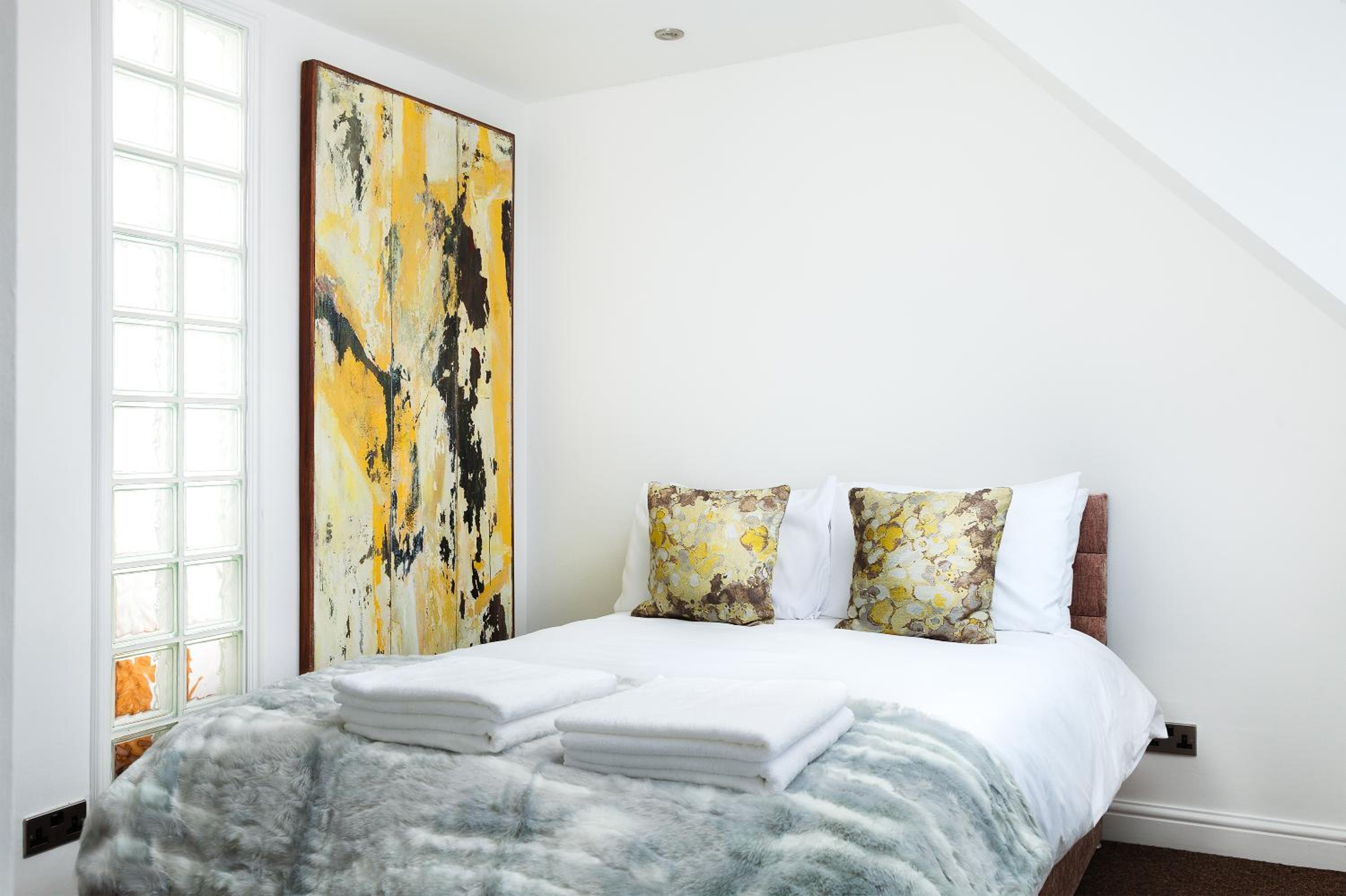 Boutique Town House in Old Town 2 Bedroom view 4
