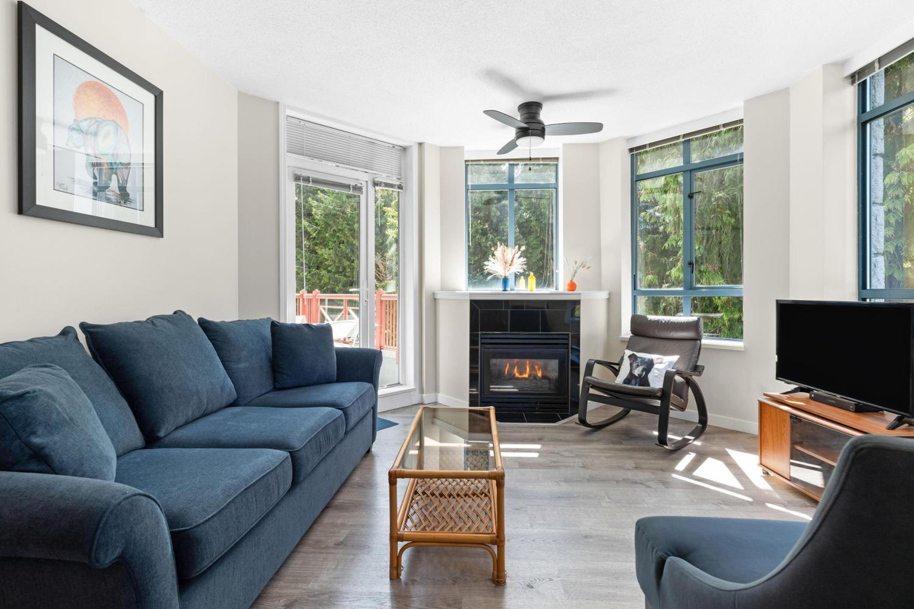 Alpenglow Lodge Bear Wonder One Bedroom by MVA