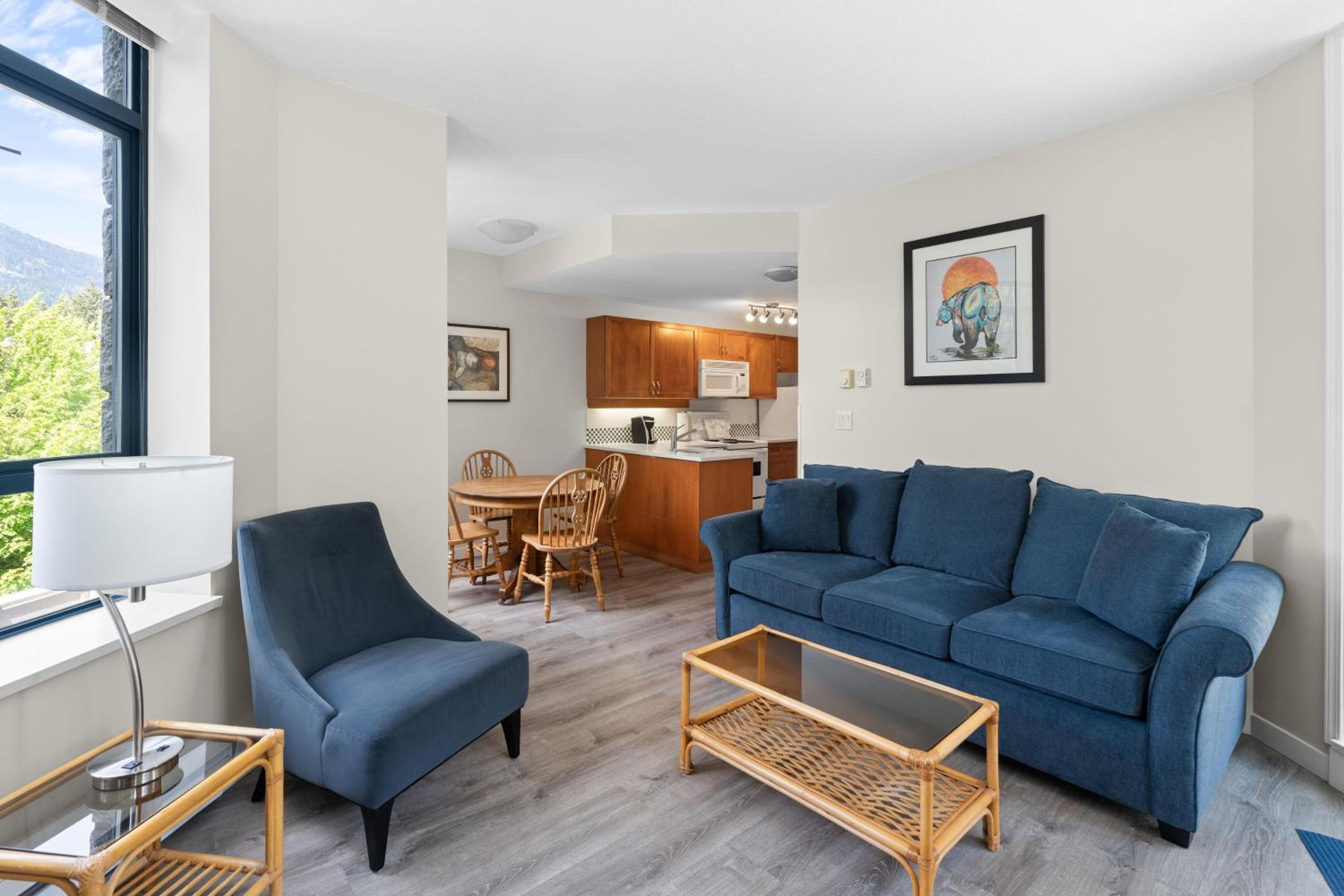 Alpenglow Lodge Bear Wonder One Bedroom by MVA