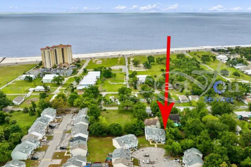 Family Fun Beach House, Sleeps 8, Pool view 2